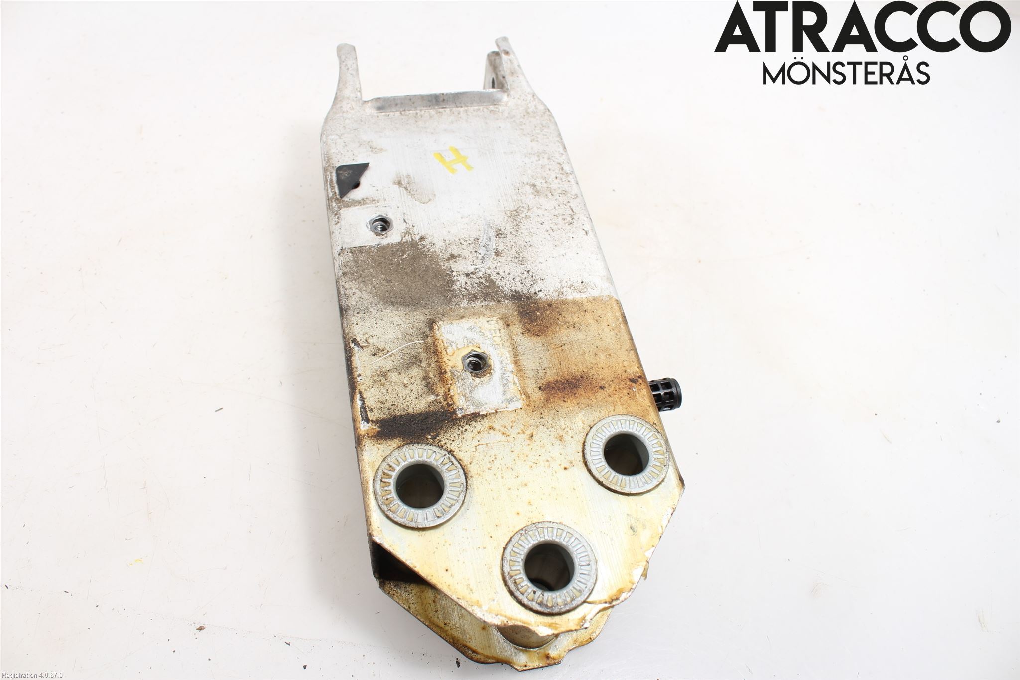 BMW 5 F10/F11/F18 09-17 Stötfångarbärjärn Fram
