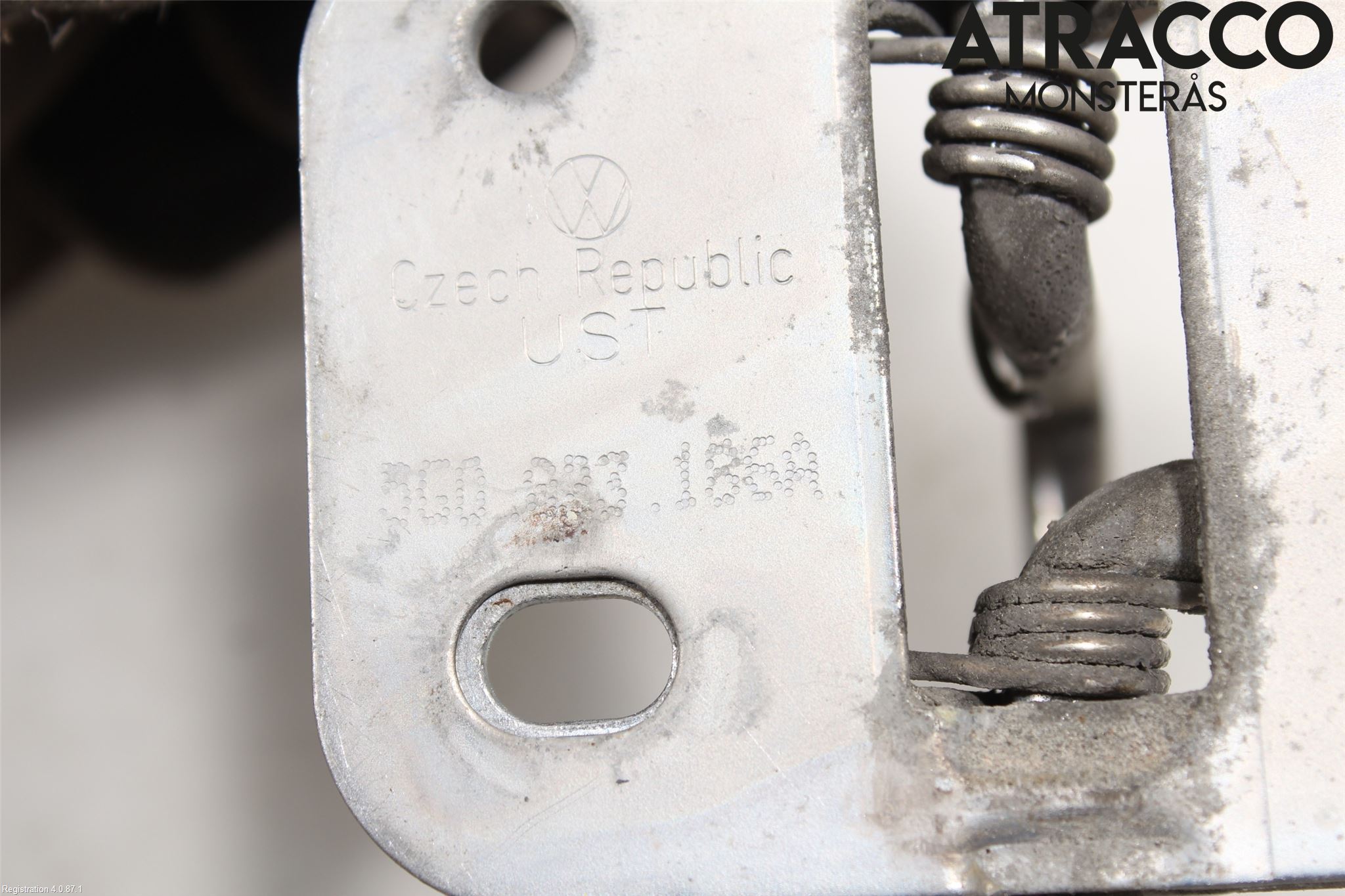 Volkswagen VW GOLF / E-GOLF VII 13-20 Huv Spärr