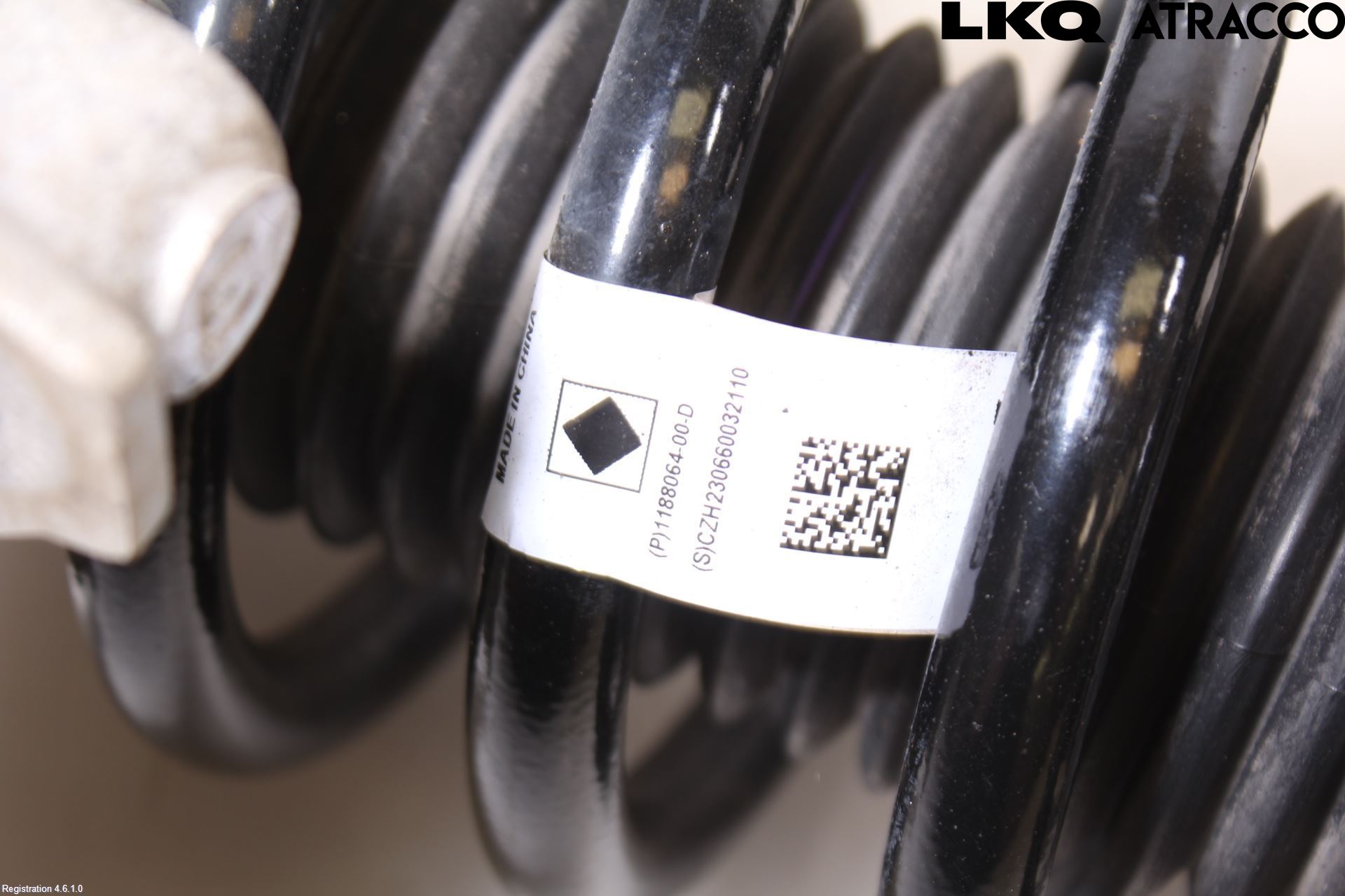 Tesla MODEL Y 21- Fjäderben Fram Vänster