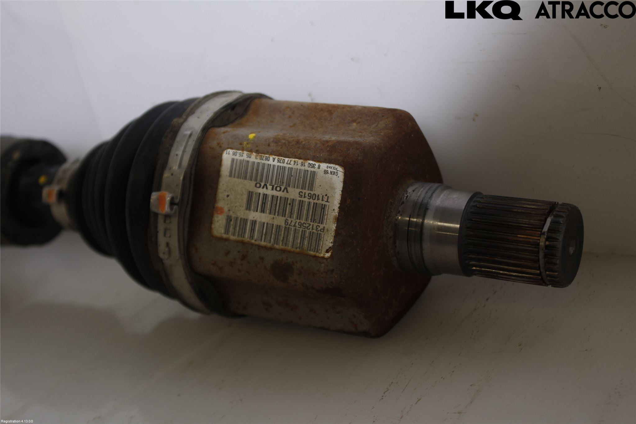 Volvo V70 08-13 Drivaxel Fram Vänster