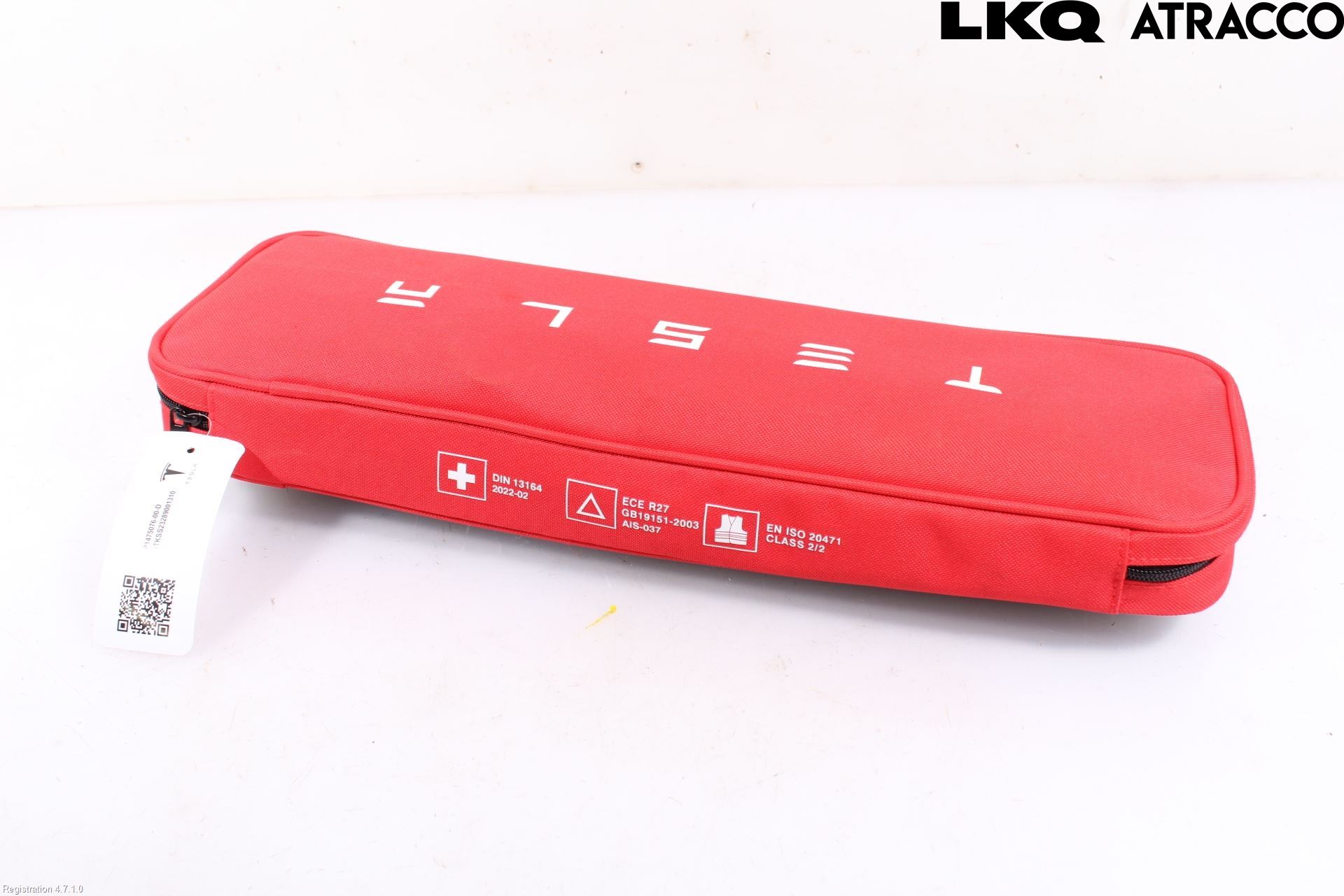 Tesla MODEL Y 21- Varningstriangel