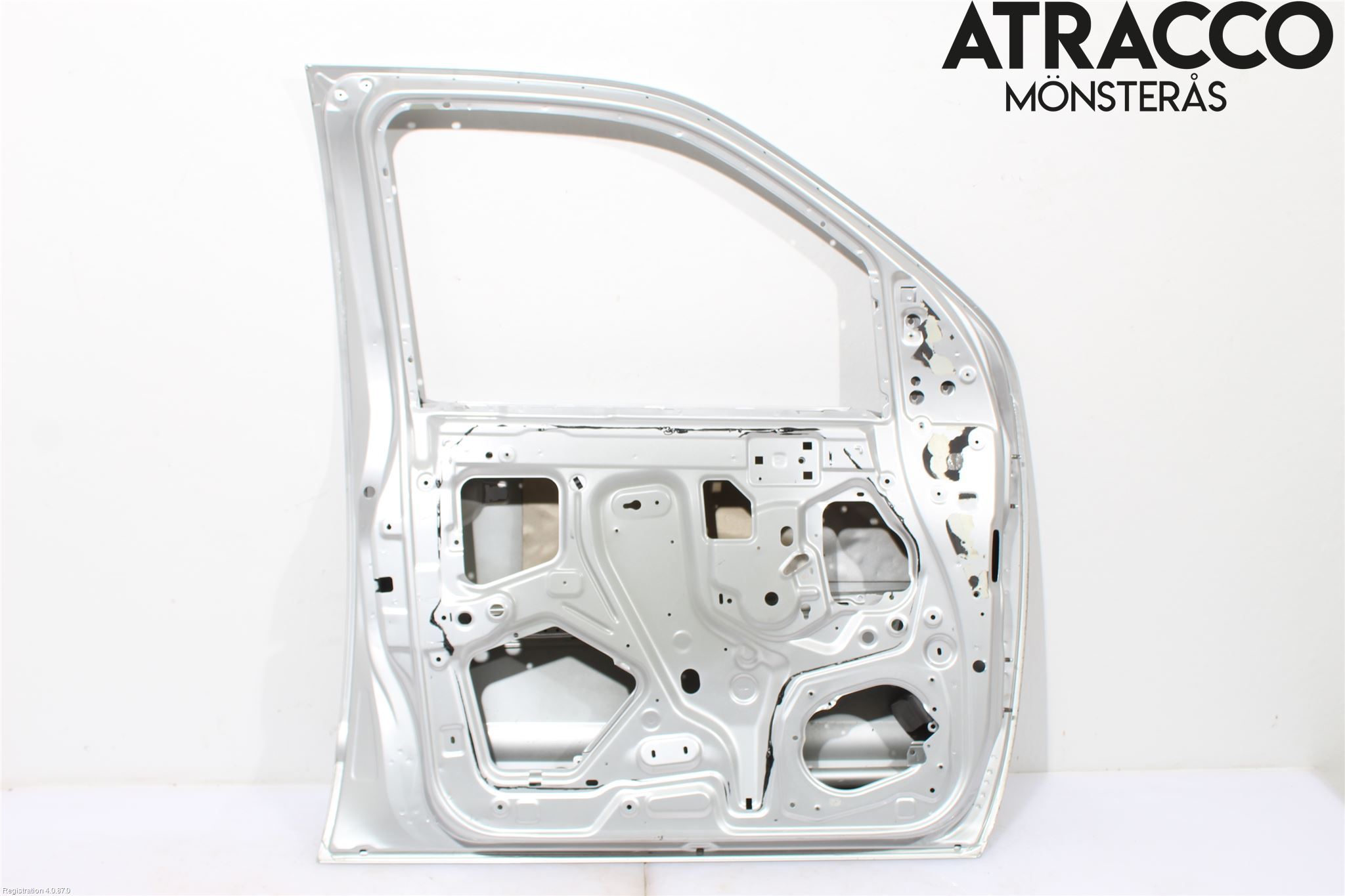 Nissan NAVARA 05-16 Dörr Fram Vänster