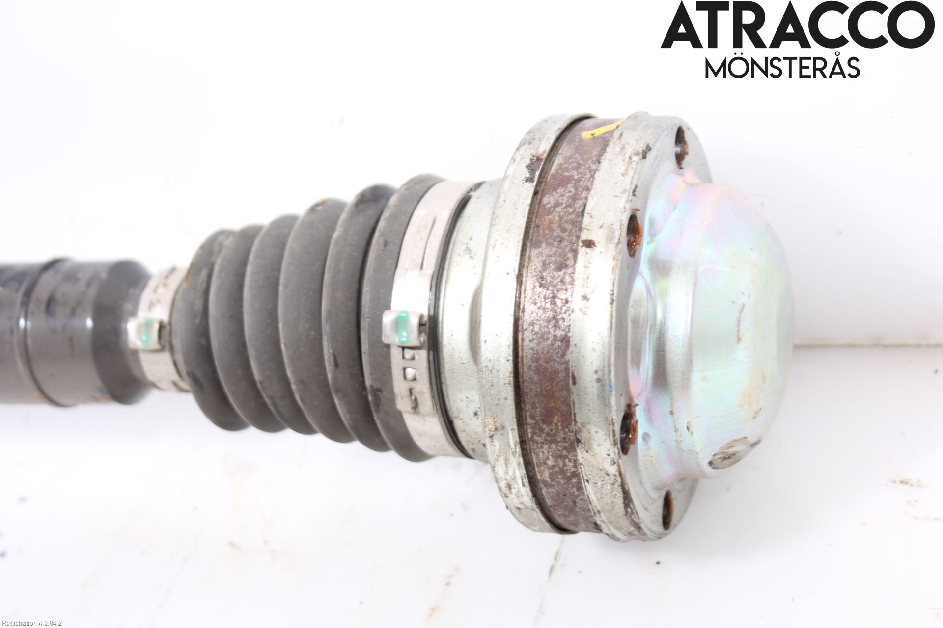 Volkswagen VW PASSAT 11-14 Drivaxel Fram Höger