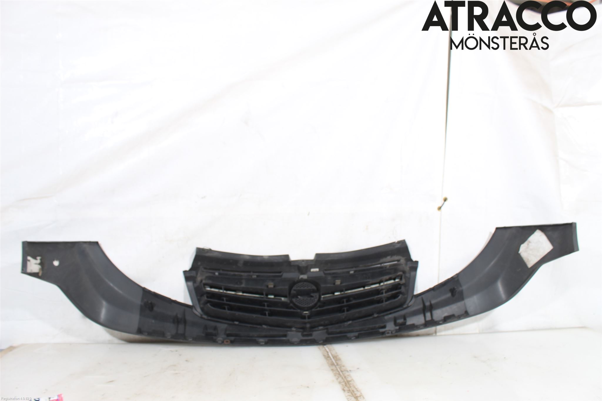 Opel VIVARO 01-14 Stötfångarbeklädnad Fram