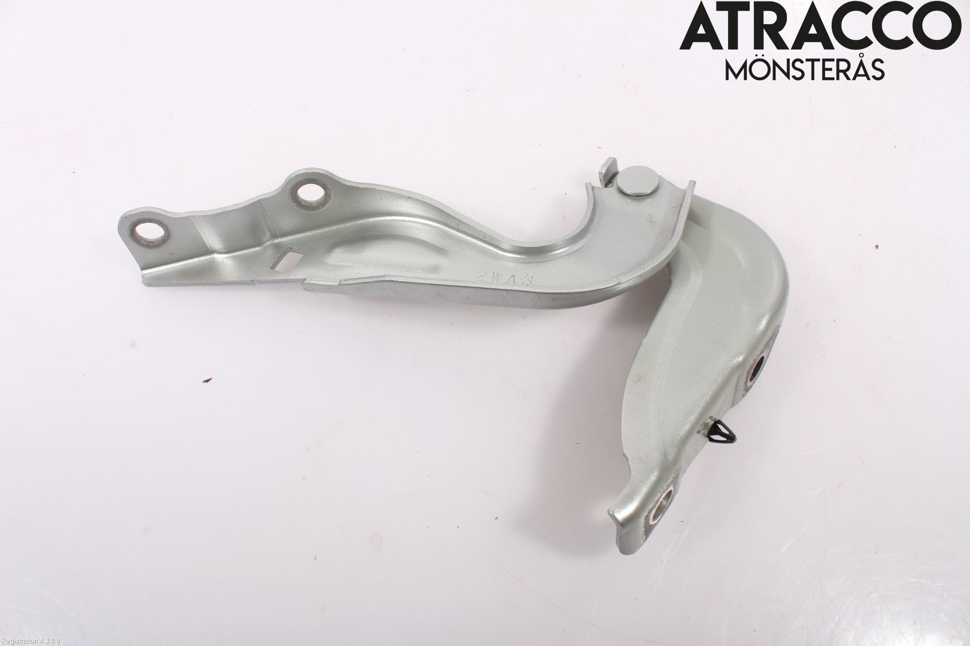 Mitsubishi ECLIPS CROSS Huvgångjärn