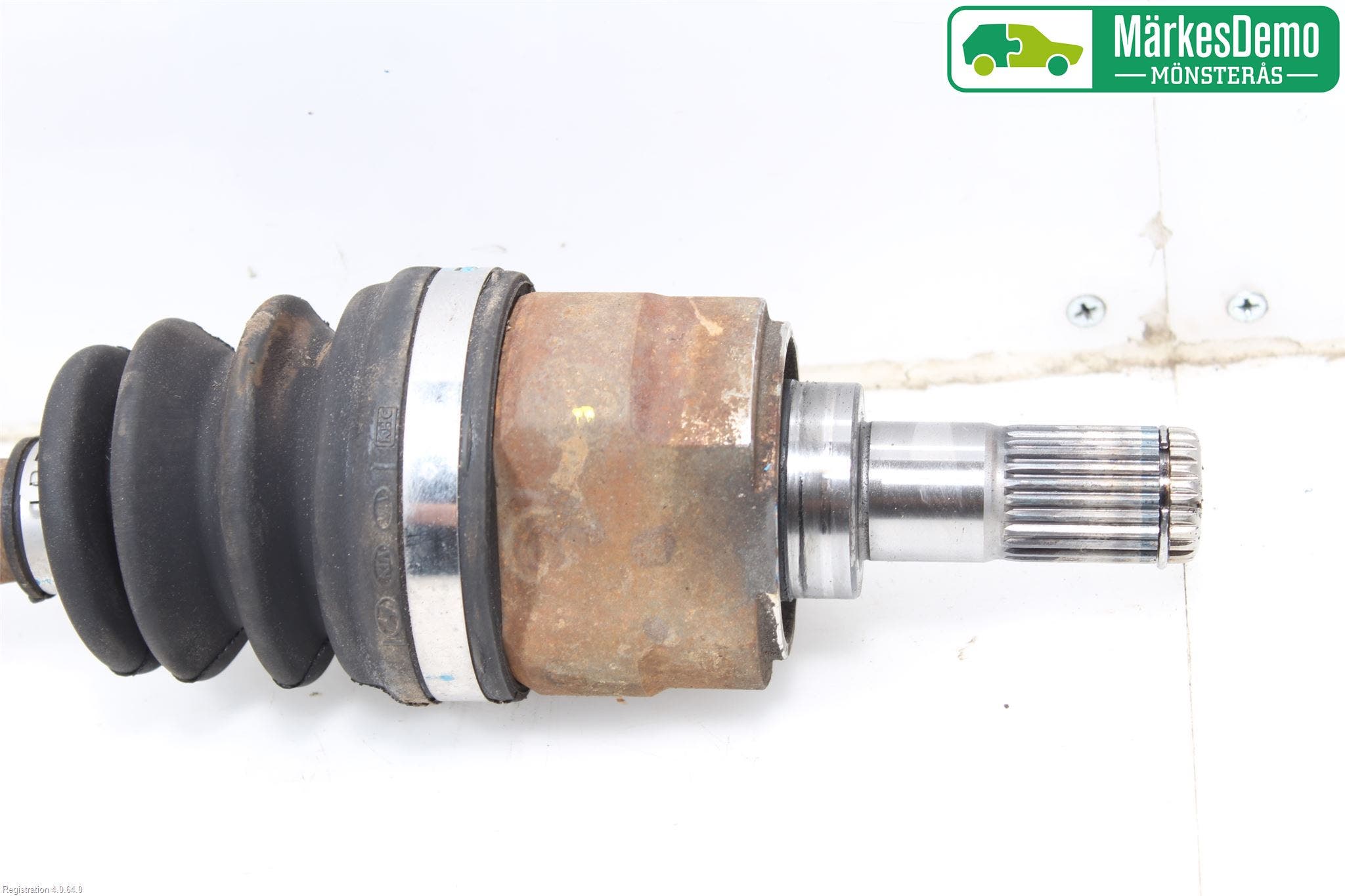 Kia VENGA 10-19 Drivaxel Fram Höger