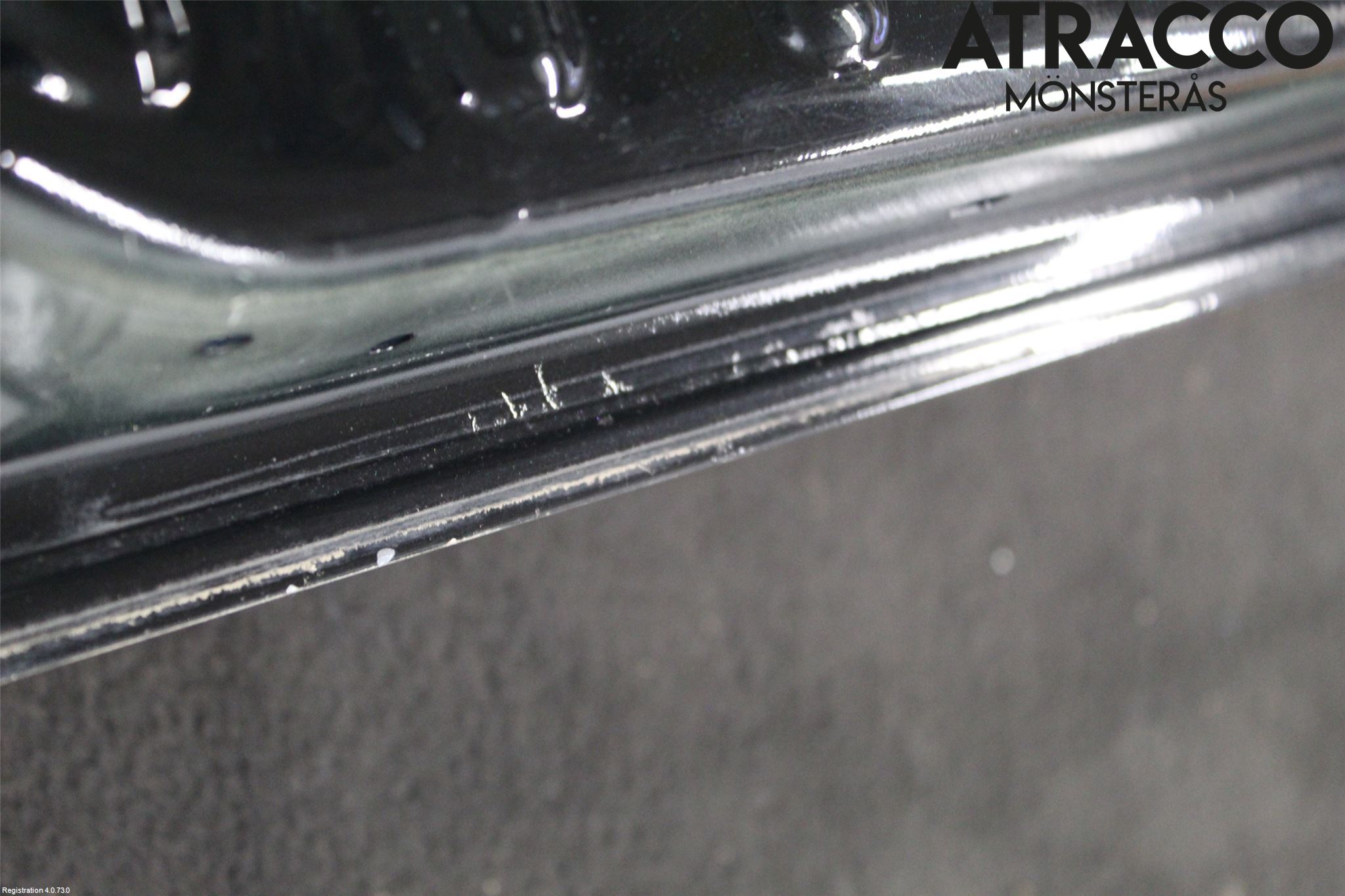 Peugeot 308 08-13 Dörr Fram Höger