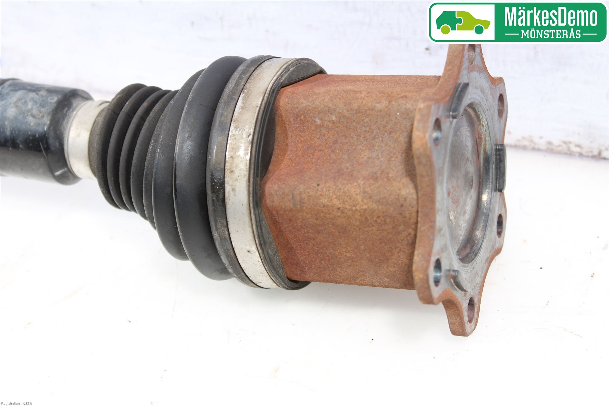 Volkswagen VW PASSAT 15-19 Drivaxel Fram Höger