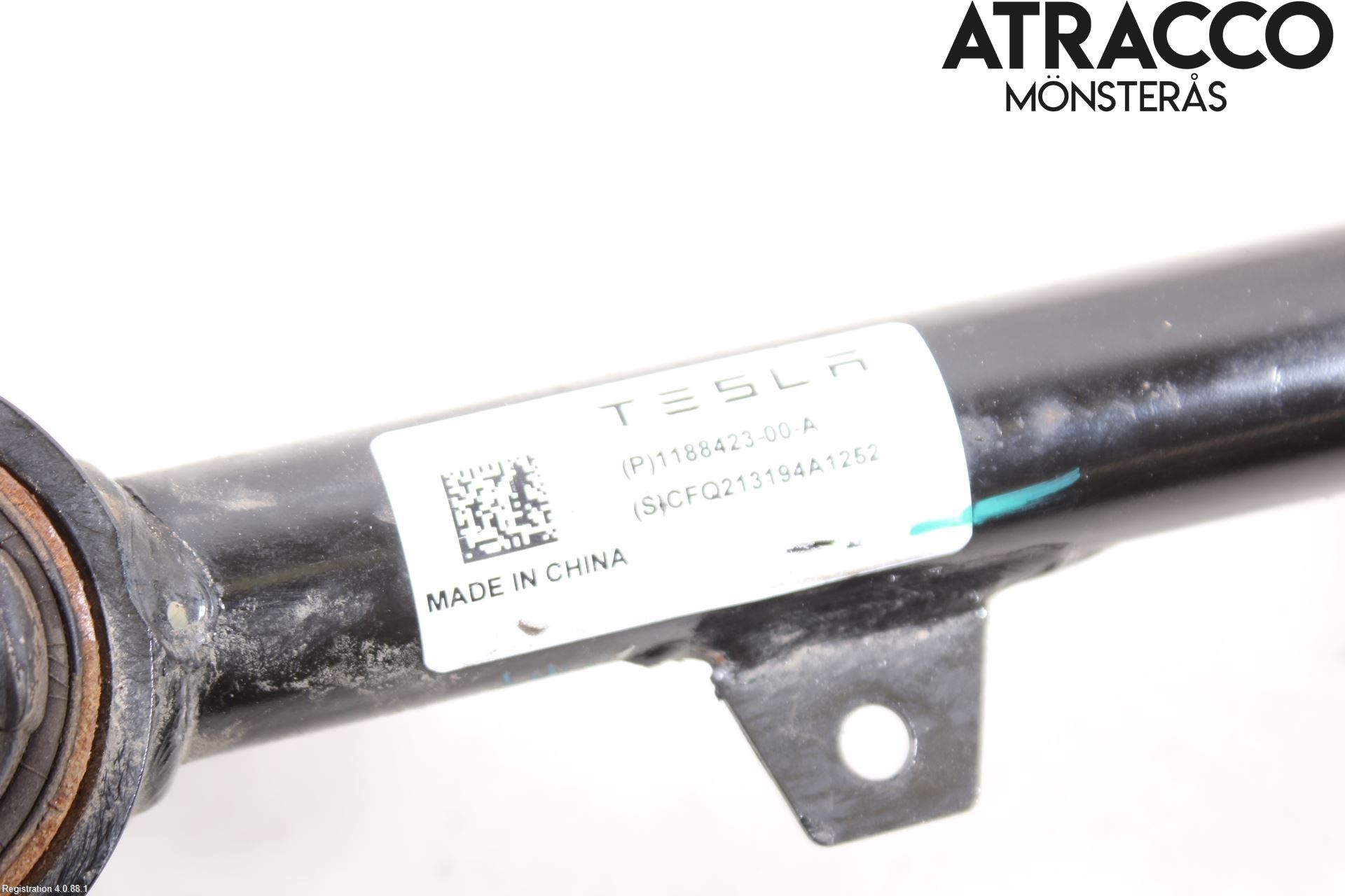 Tesla MODEL Y 21- Bärarm Bak Övre Höger