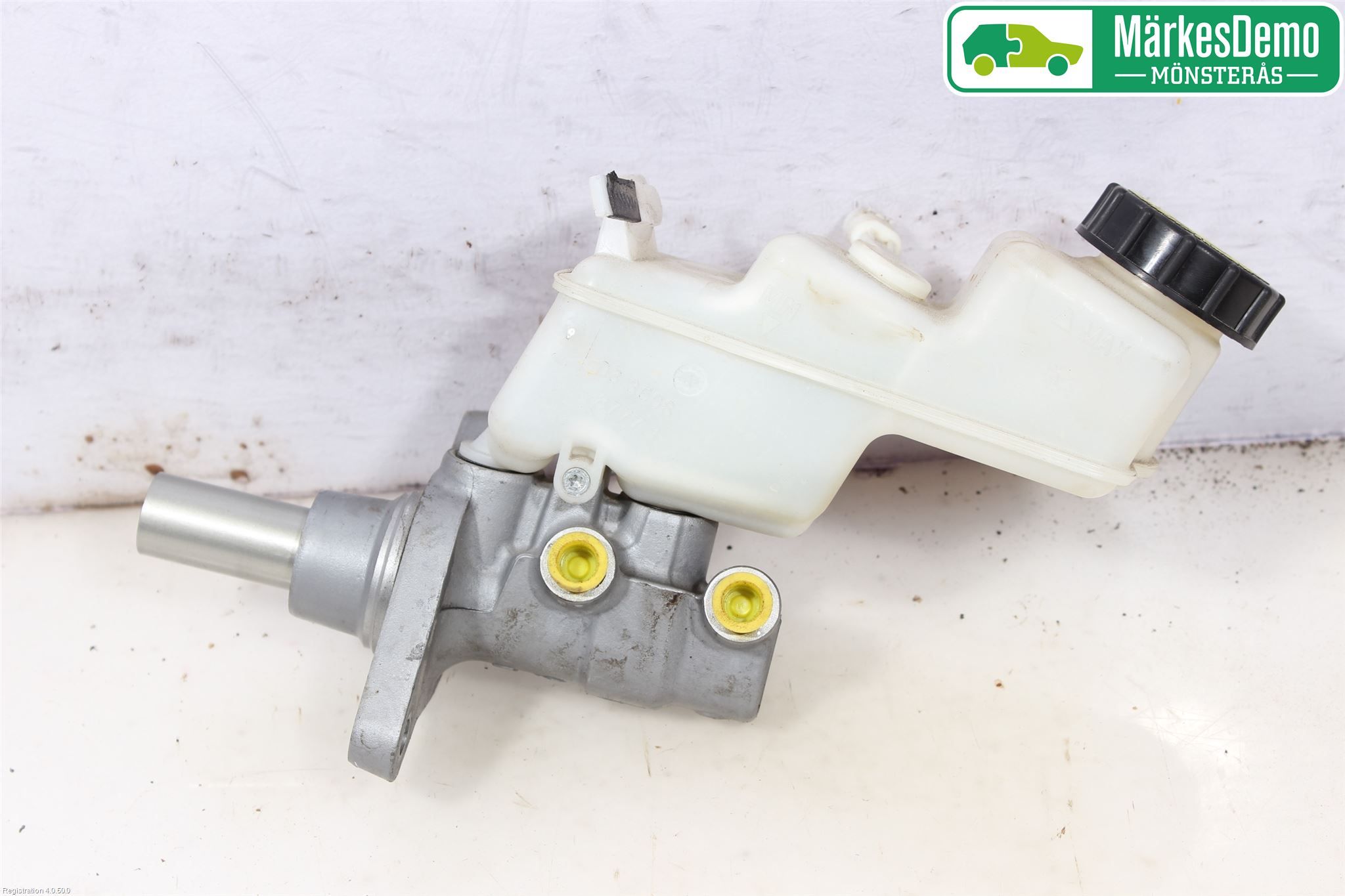 Toyota YARIS XP130 12-14 Broms Huvudcylinder