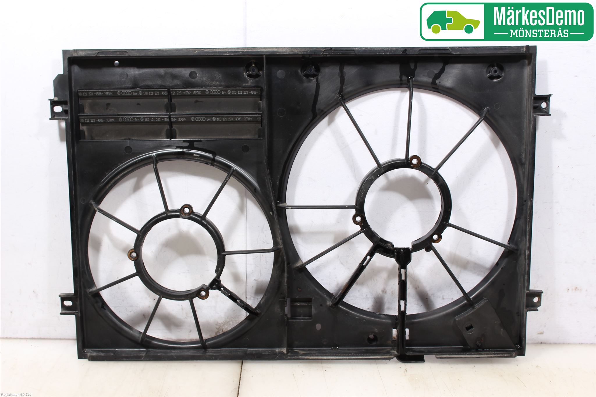 Volkswagen VW CADDY      04-10 Kylfläktkåpa