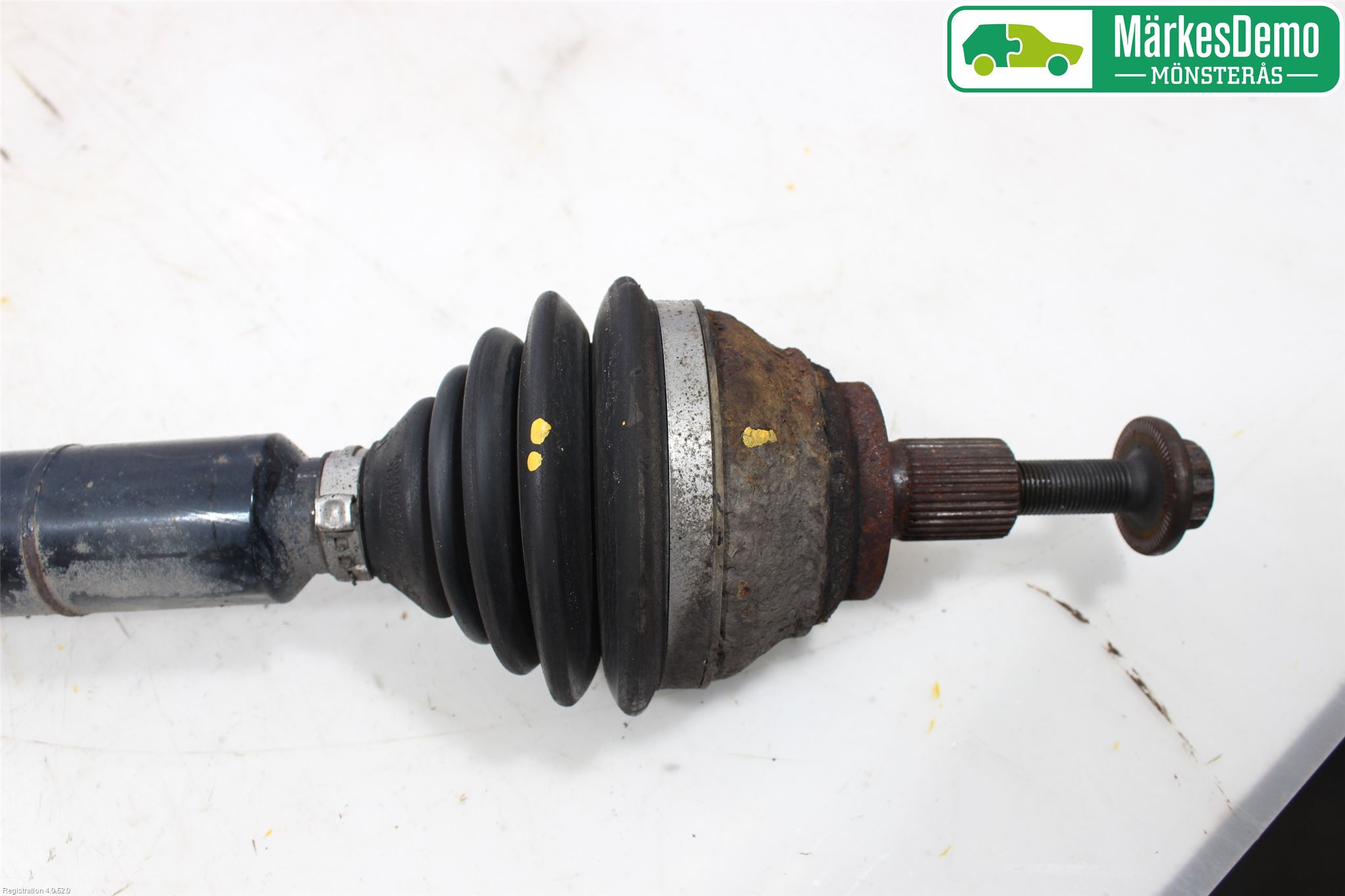 Volkswagen VW PASSAT 05-11 Drivaxel Fram Höger