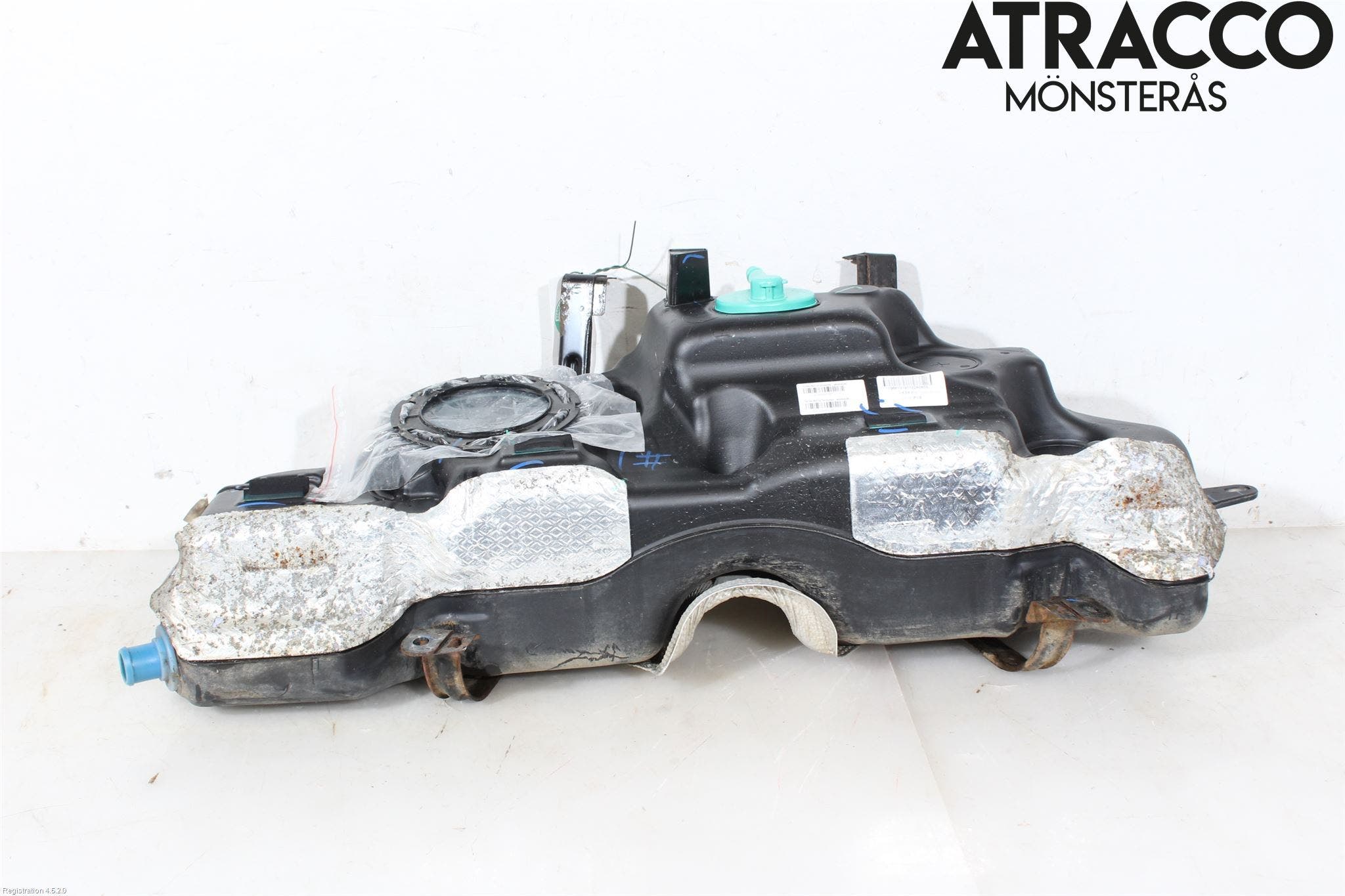 Peugeot 3008 17-24 Bränsletank