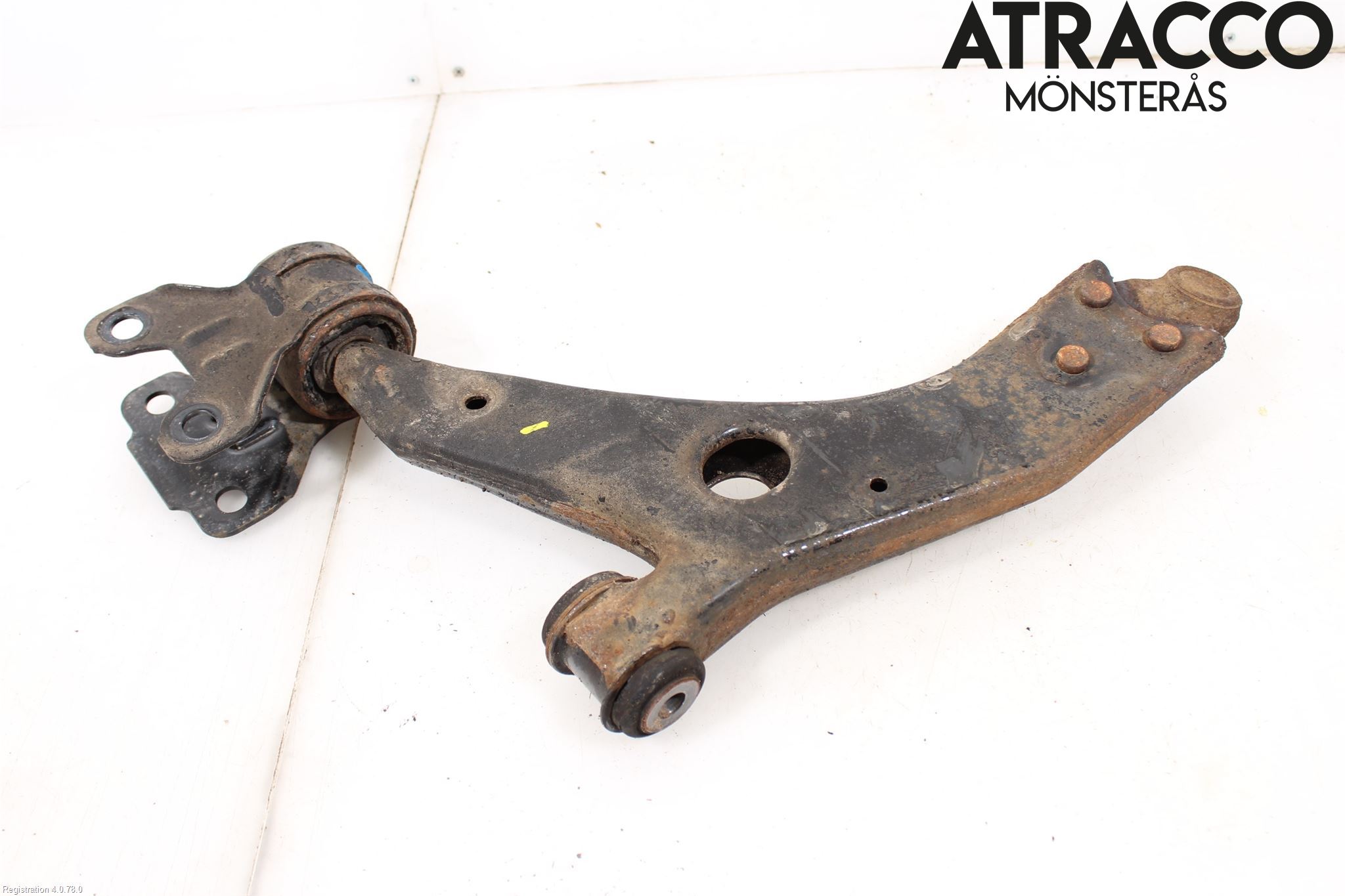 Ford FOCUS 15-18 Bärarm Fram Undre Hö