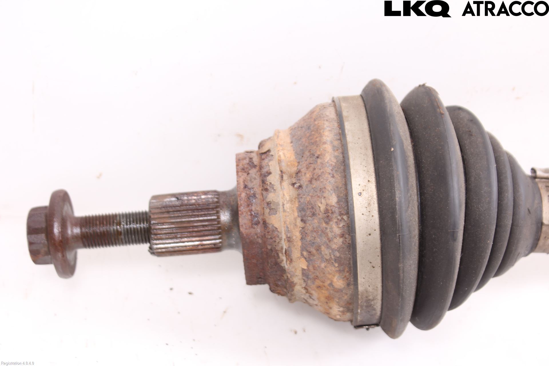 Volkswagen VW PASSAT 05-11 Drivaxel Fram Vänster