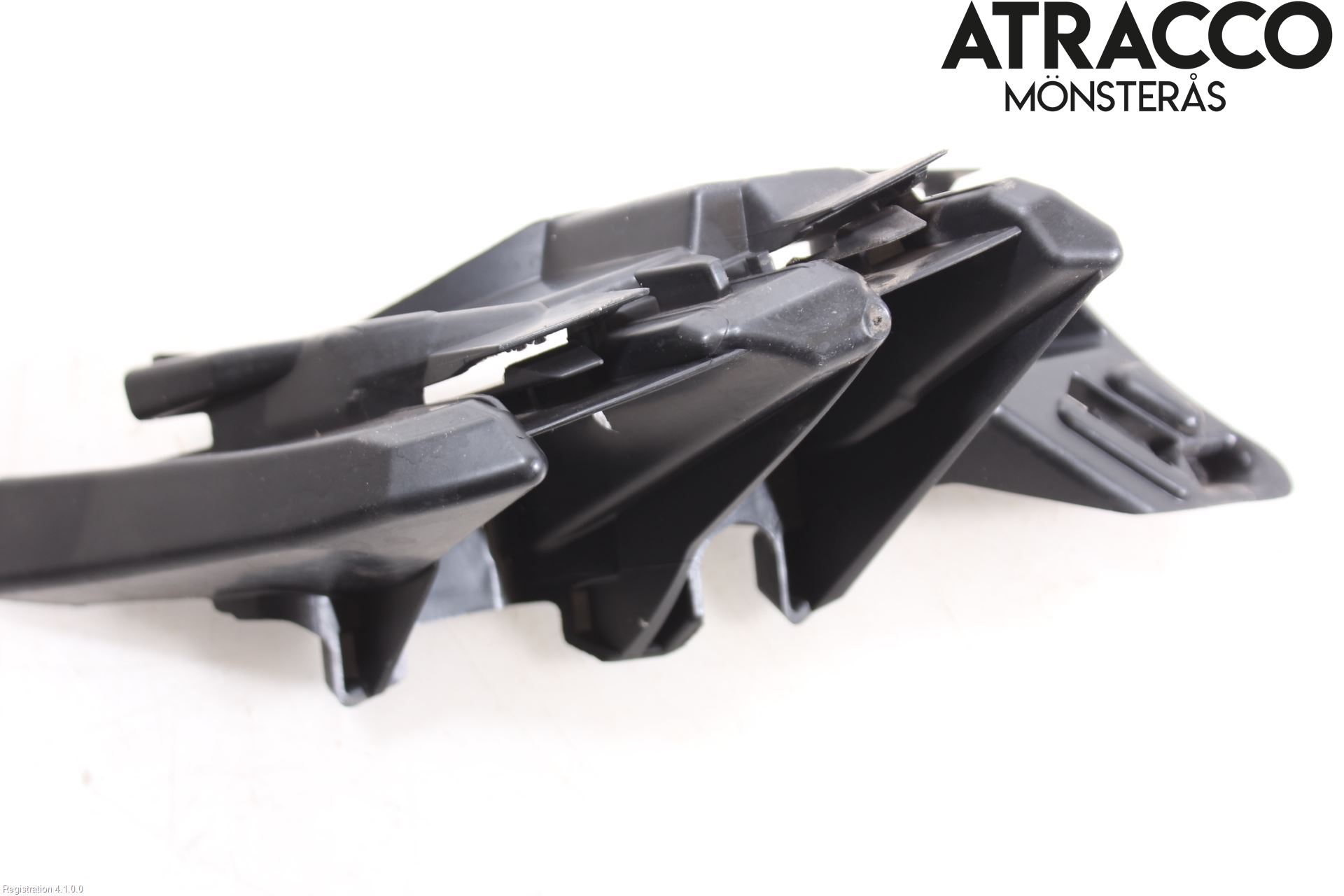 Seat LEON 20- Stötfångarfäste Bak Vä