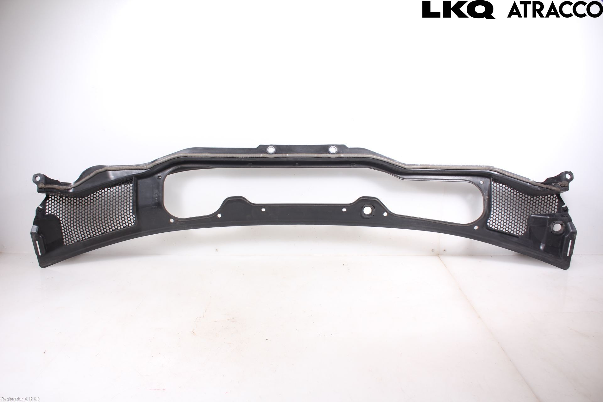 Volvo V40 12-19 Torpedplåt-Torpedplast