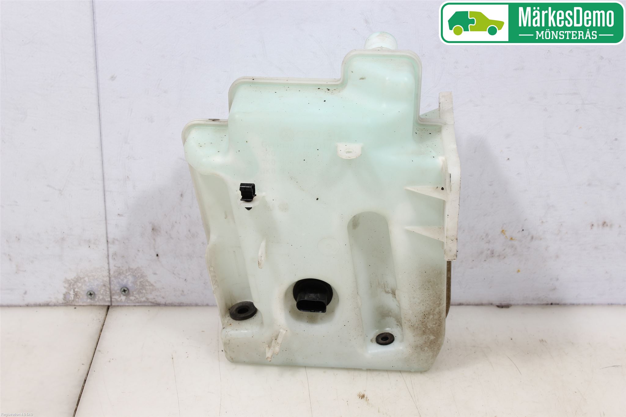 Volkswagen VW GOLF V 04-09 Spolartank Vindruta-Strål