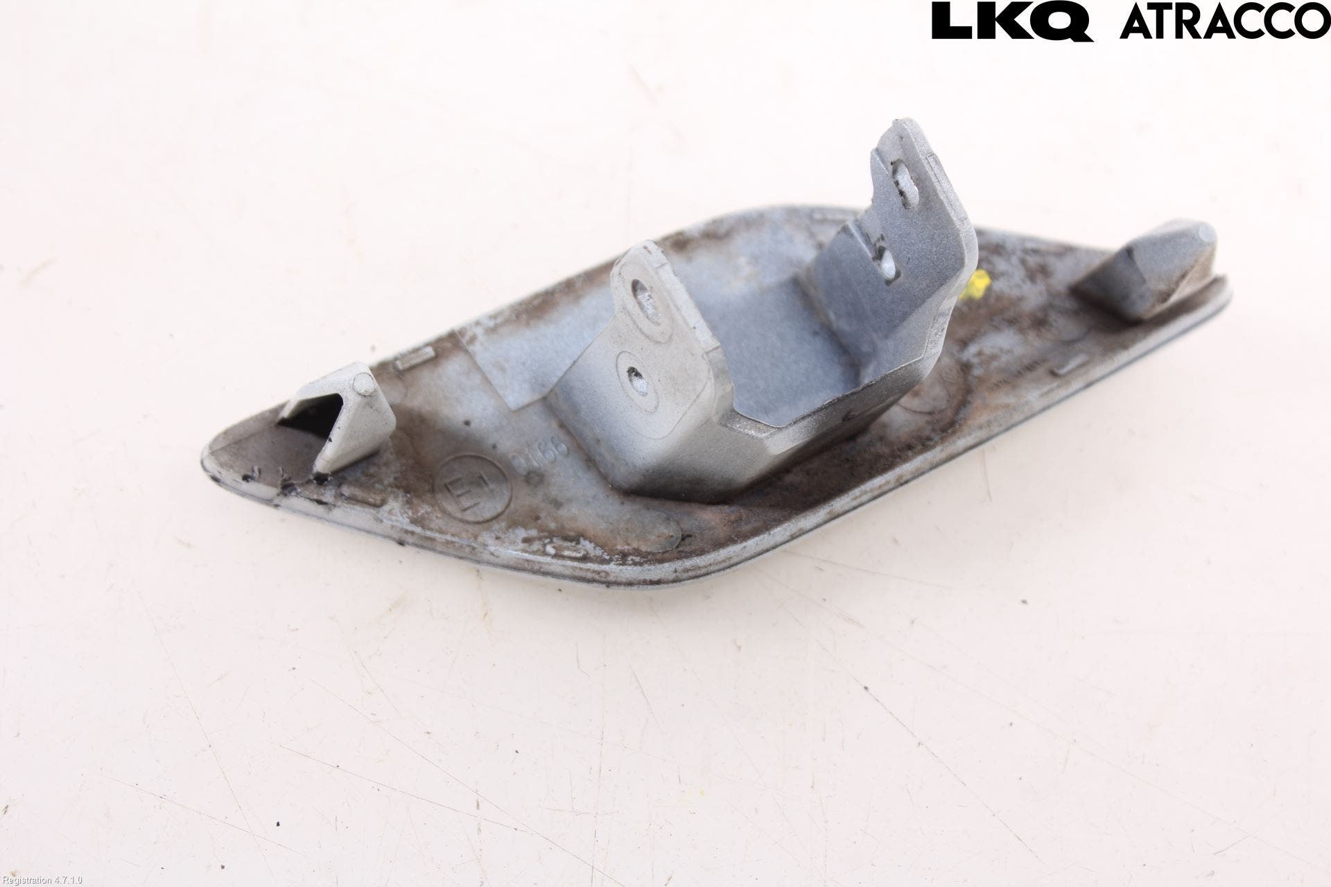 Volkswagen VW GOLF / E-GOLF VII 13-20 Spolarmunstycke Strålkastare