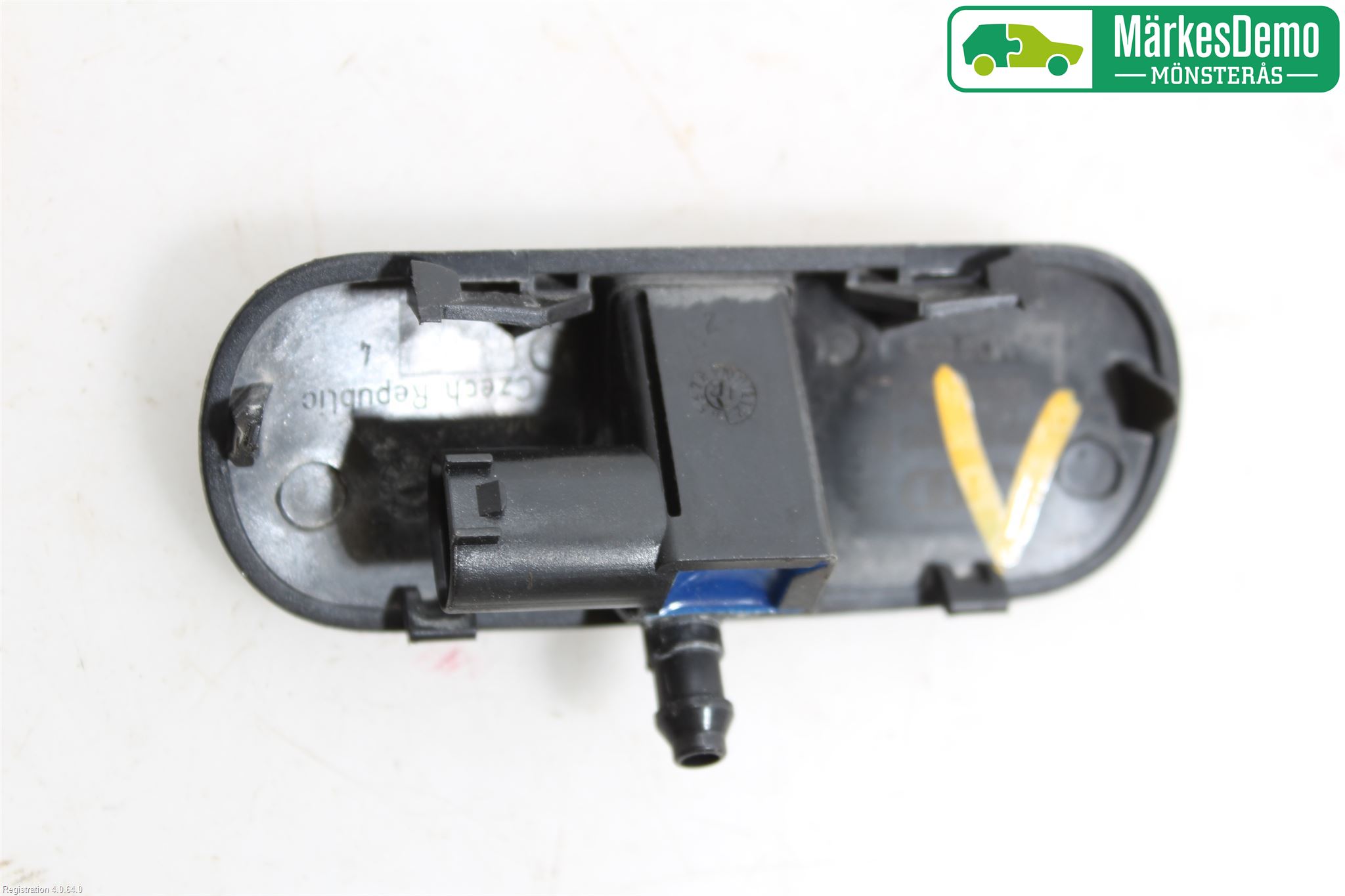 Audi A4 12-15 Spolarmunstycke Rutor