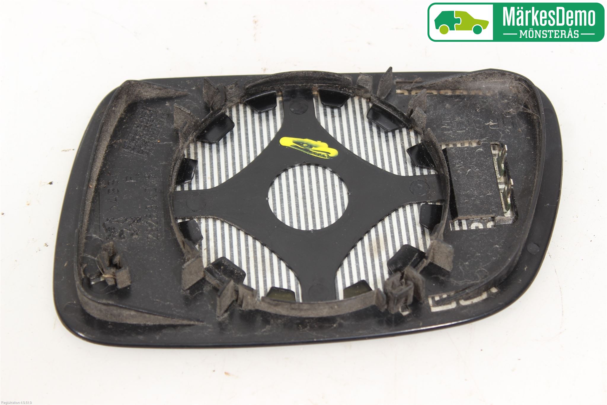 Peugeot 307     05-08 Spegelglas Hö