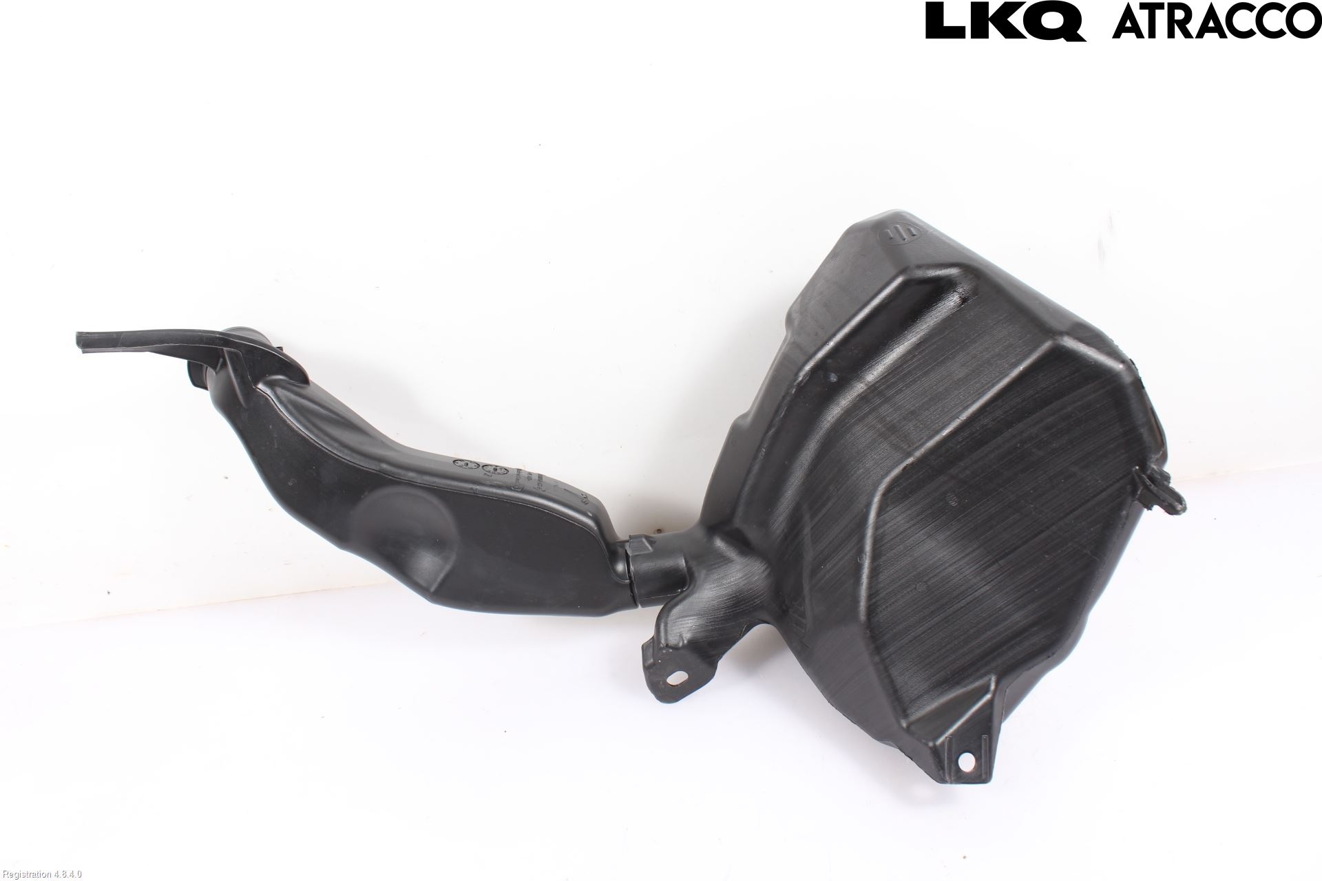 Tesla MODEL Y 21- Spolartank Vindruta