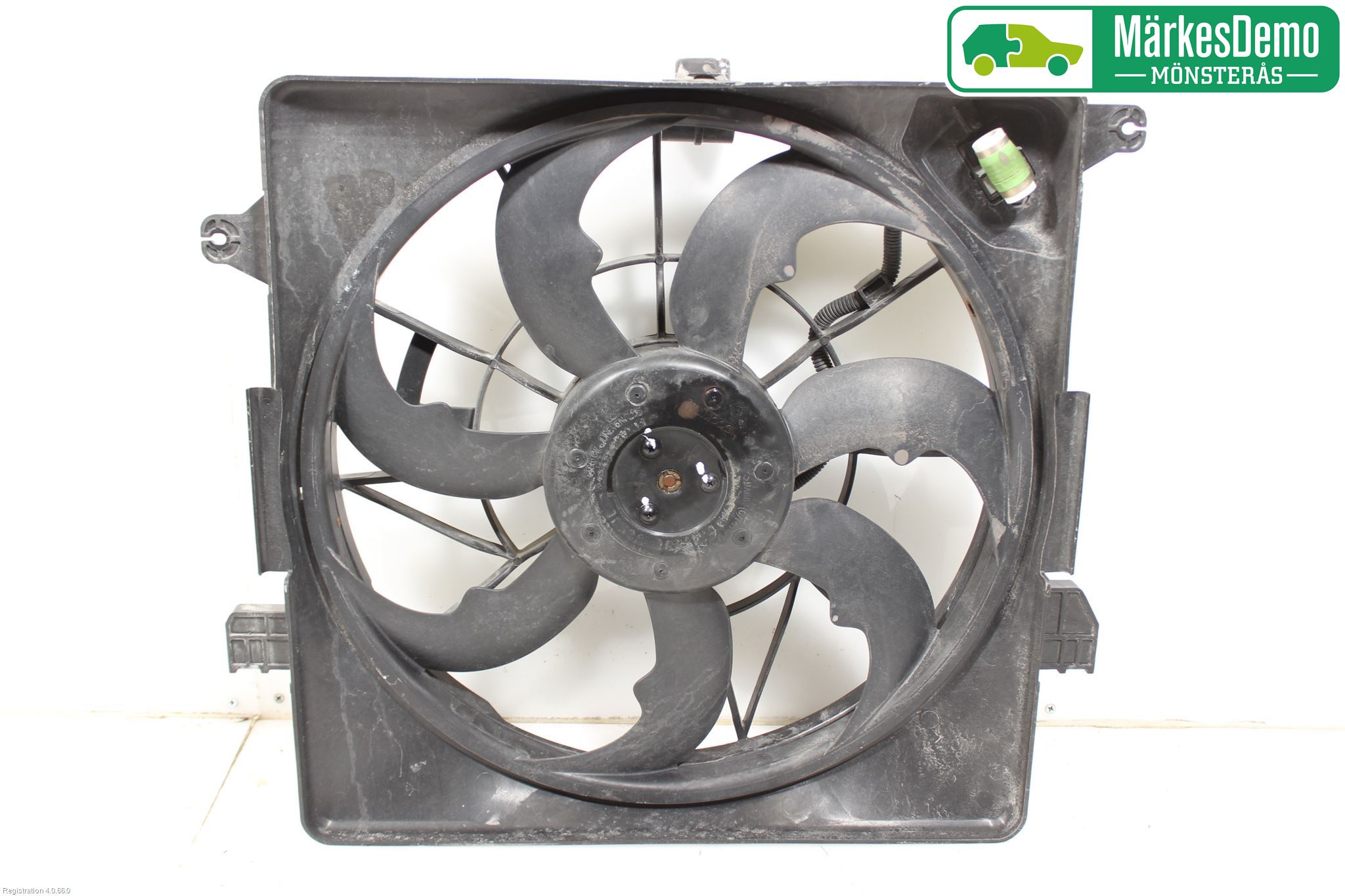 Hyundai i40 08-15 Kylfläkt El