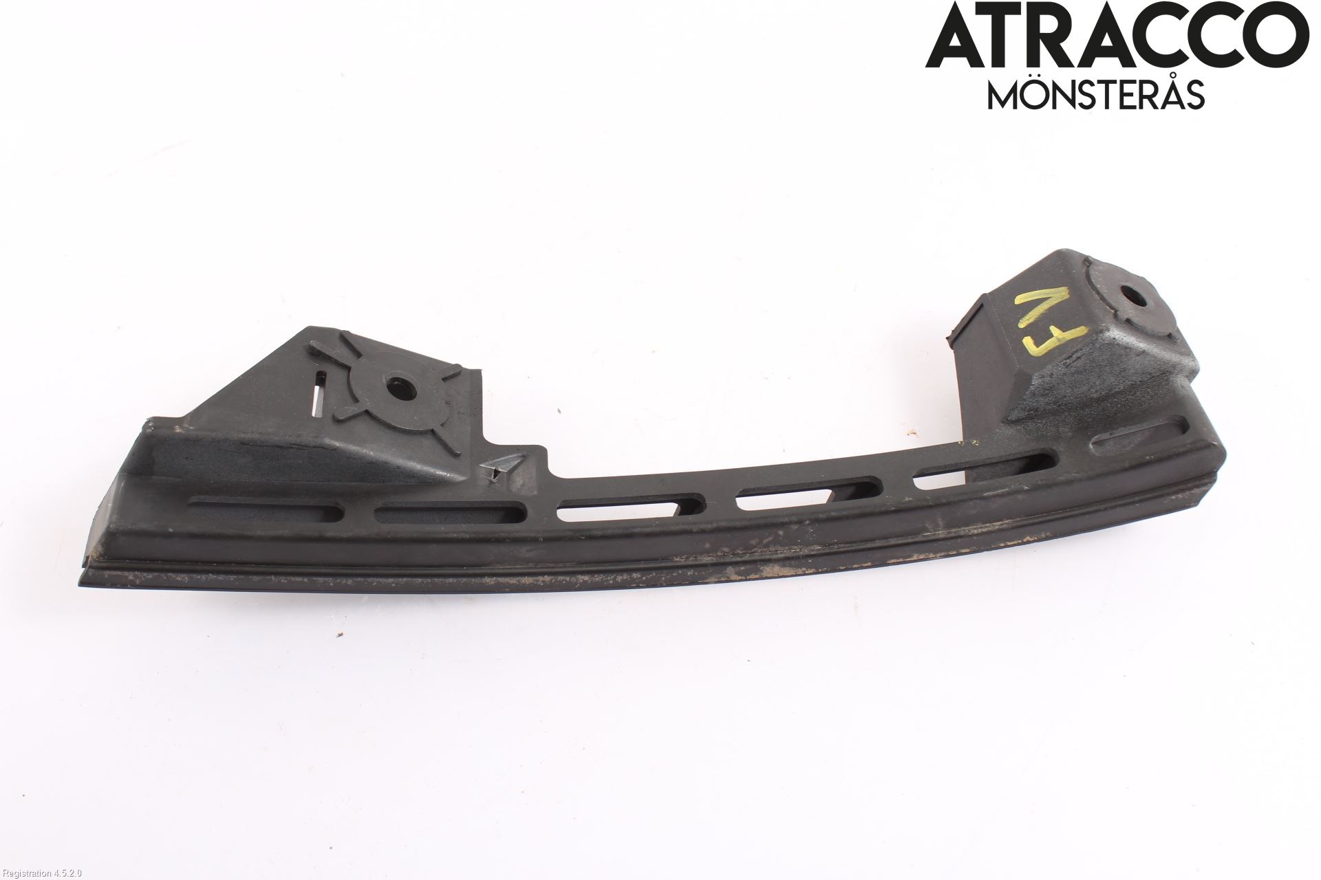 Volkswagen VW CADDY      04-10 Stötfångarfäste Fram Vä