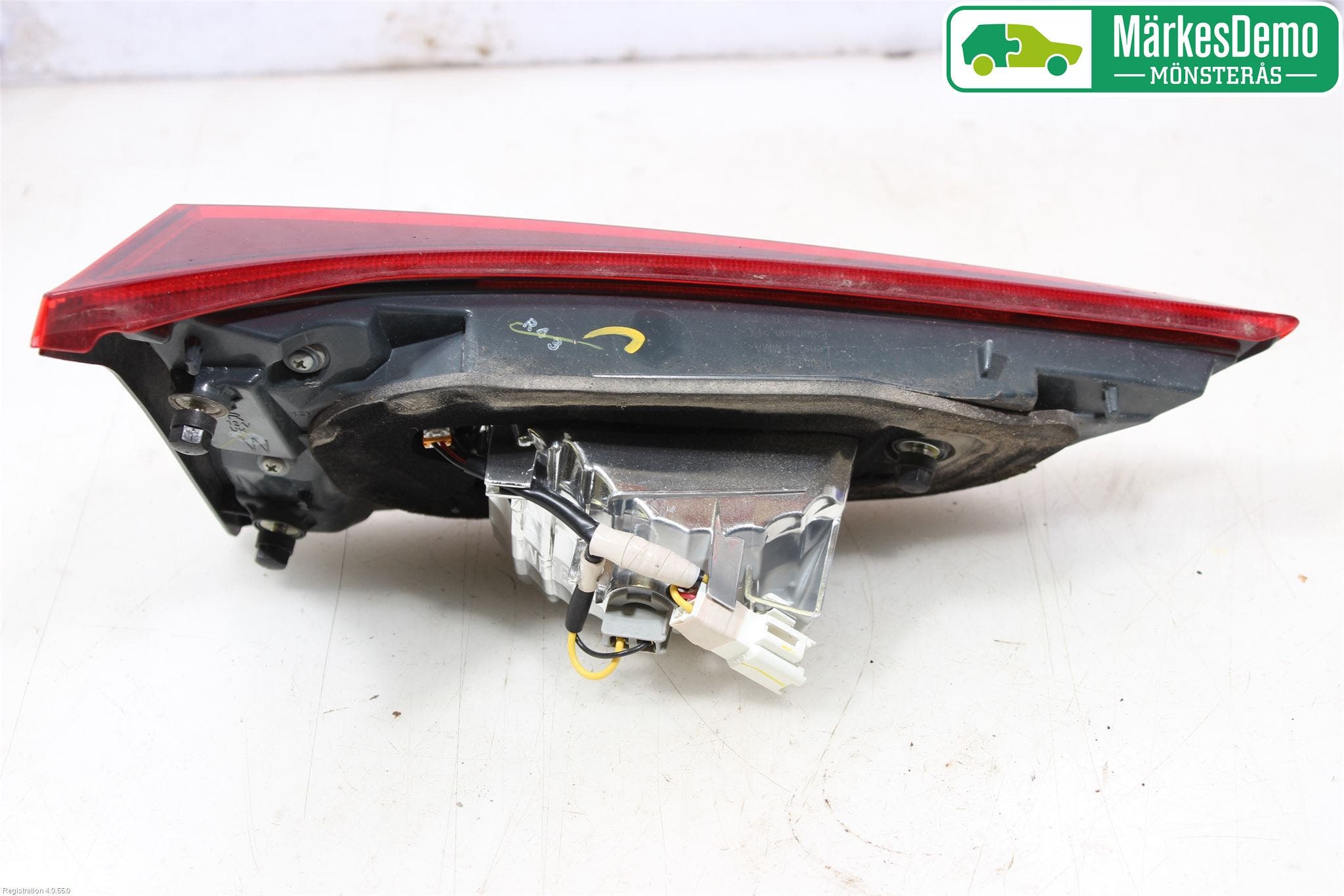 Toyota AURIS 13-19 Bakljus Lucka Hö