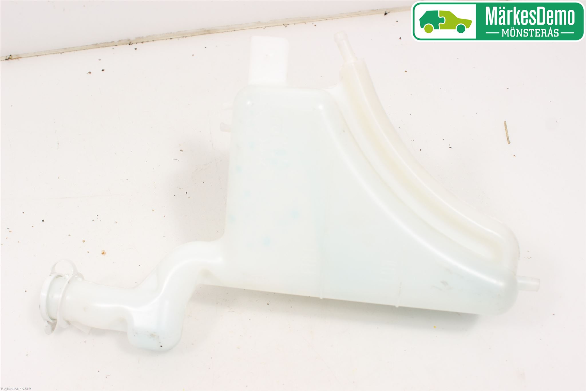 Mitsubishi OUTLANDER 13-21 Expansionstank