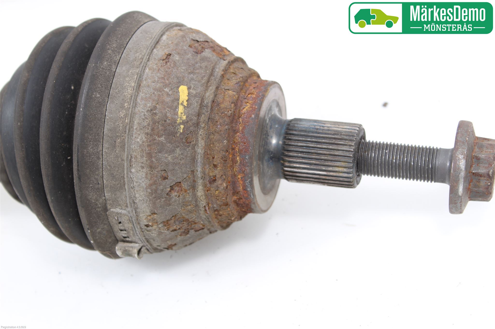 Volkswagen VW PASSAT 15-19 Drivaxel Fram Höger