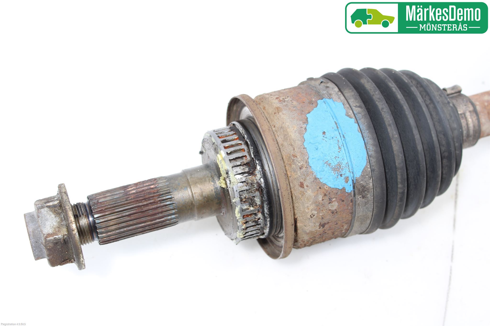 Mazda BT-50 Drivaxel Fram Höger