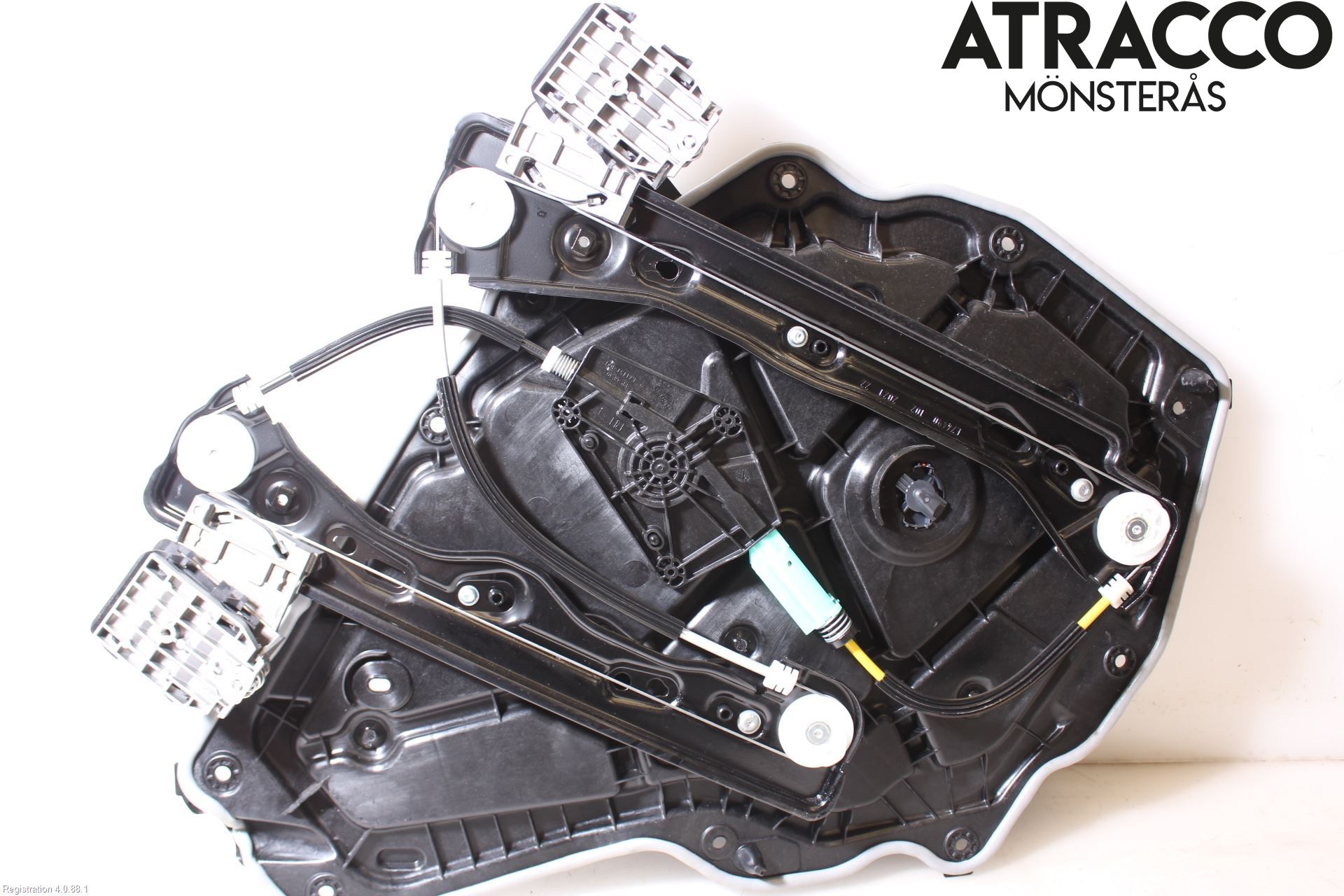 Tesla MODEL Y 21- Fönsterhissmekanism