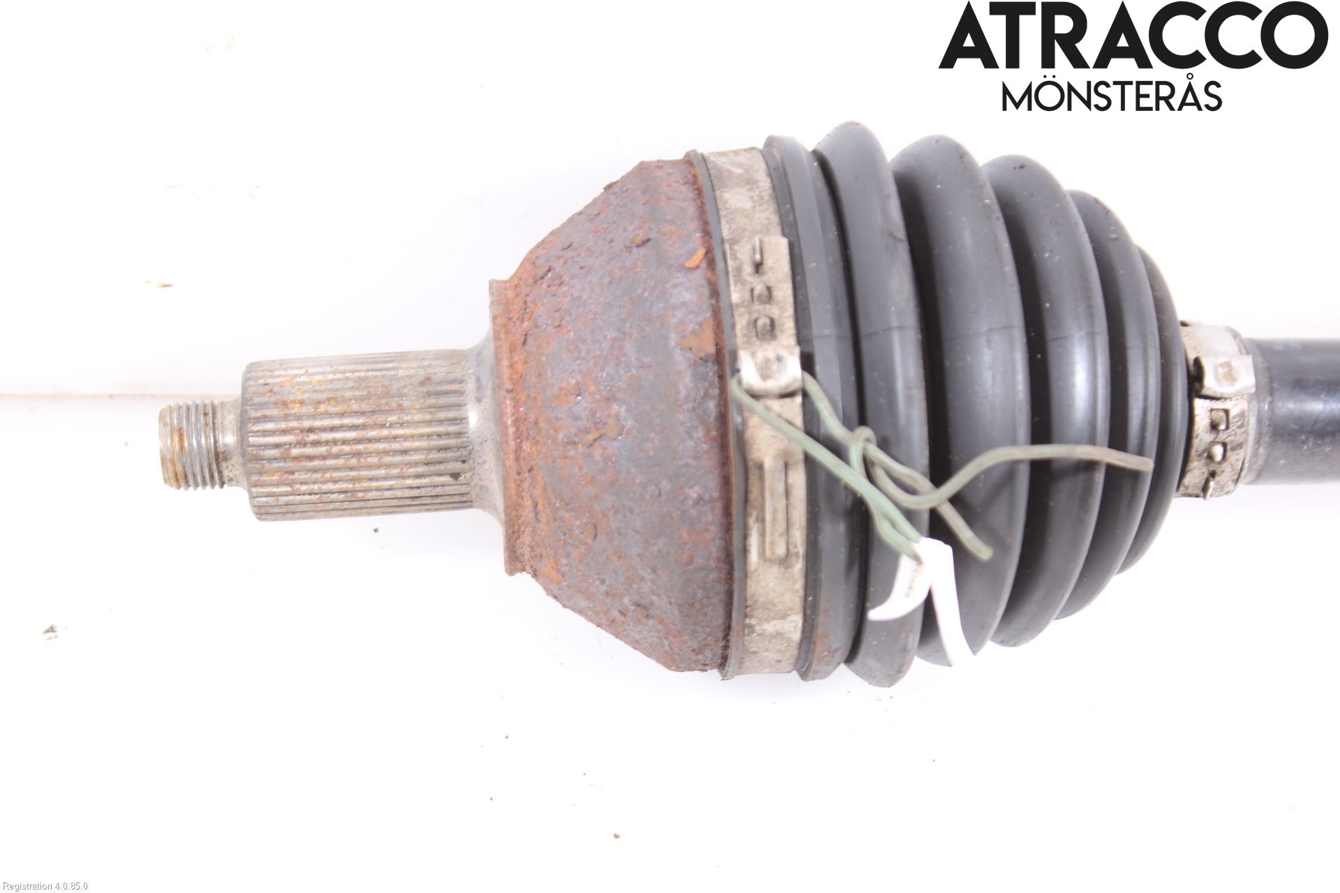 Volkswagen VW POLO 10-17 Drivaxel Fram Vänster