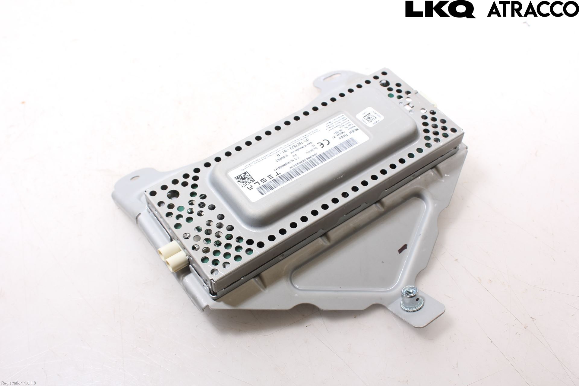 Tesla MODEL Y 21- Radio-Stereo Förstärkare