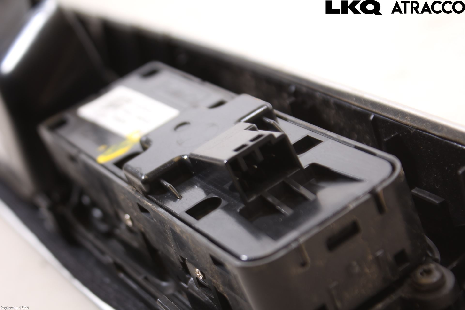 Volvo V50 08-12 Strömställare Elhiss