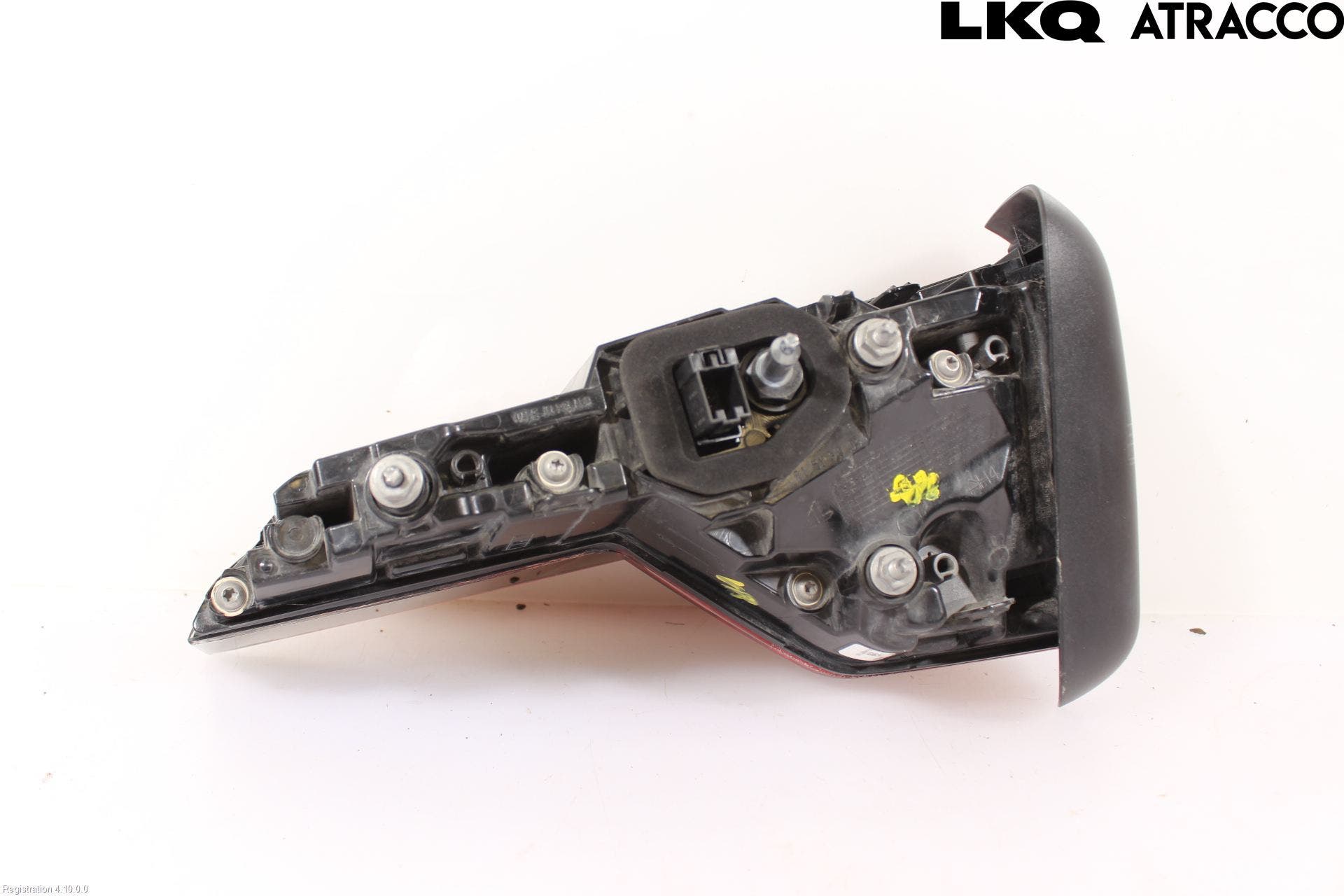 Audi A4/S4 B9 16-19 Bakljus Lucka Vä