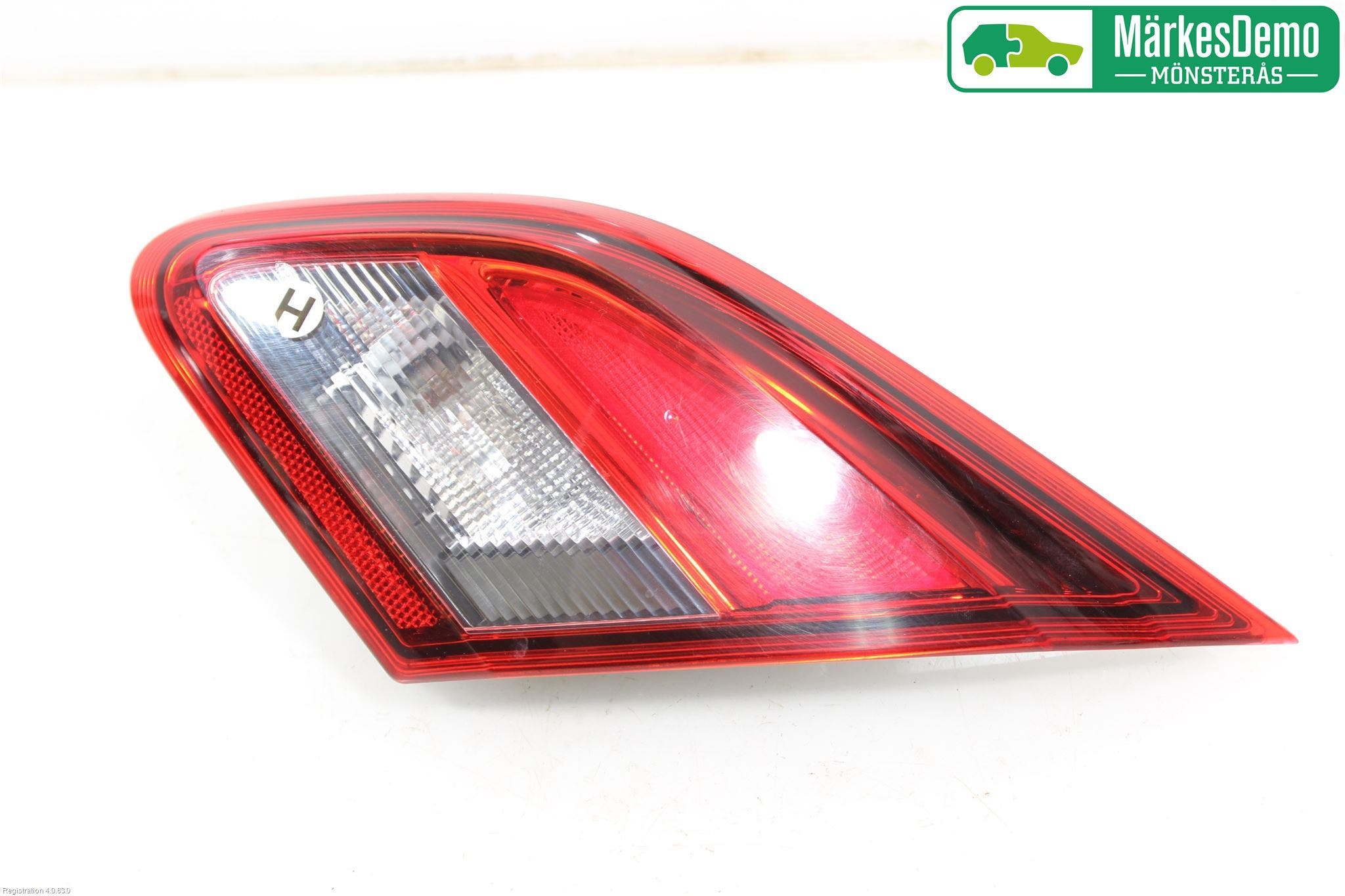 Opel CORSA E 15-19 Bakljus Lucka Hö