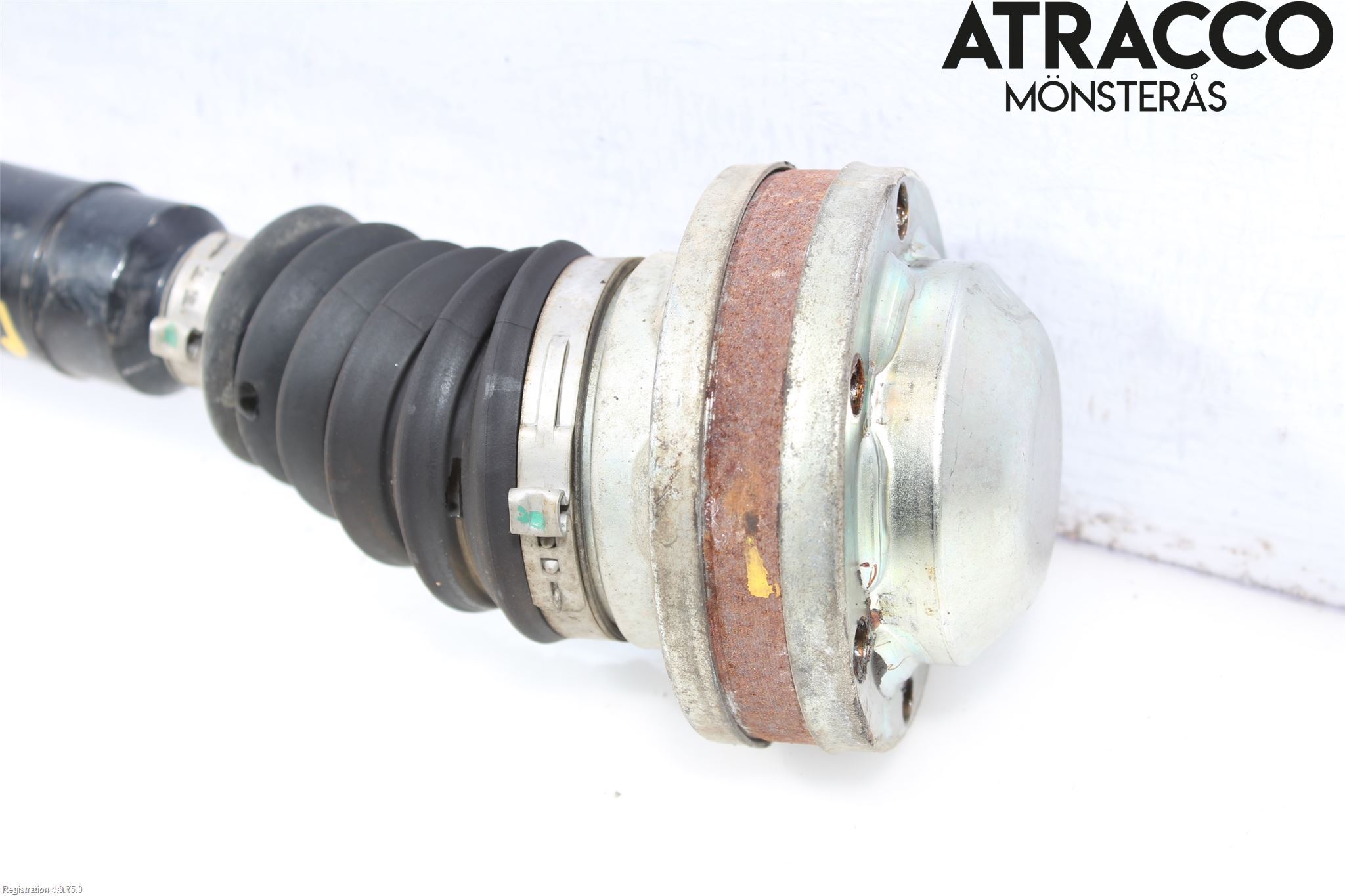 Volkswagen VW PASSAT 11-14 Drivaxel Fram Höger