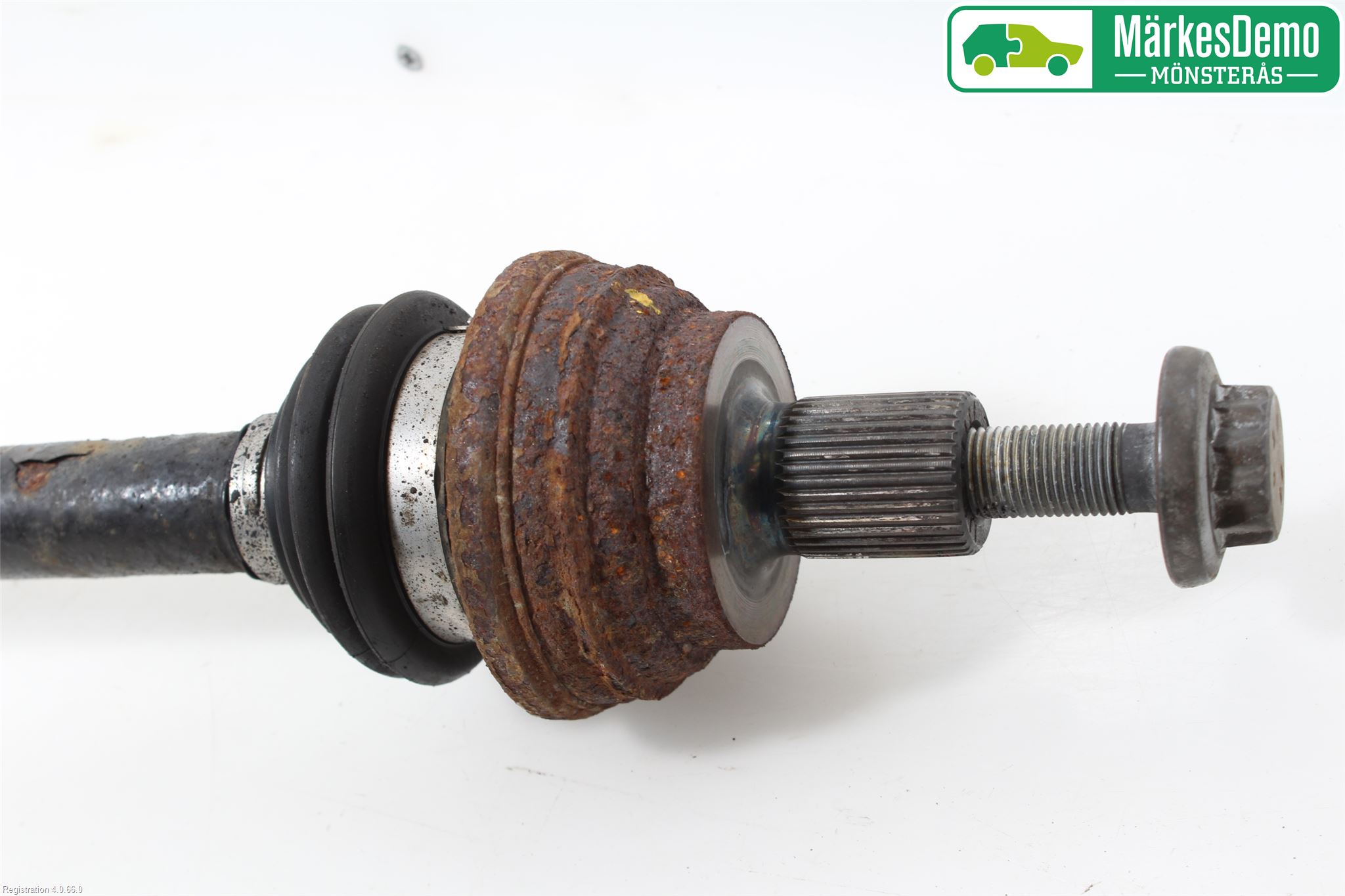 Volkswagen VW GOLF VI 09-13 Drivaxel Bak Vänster