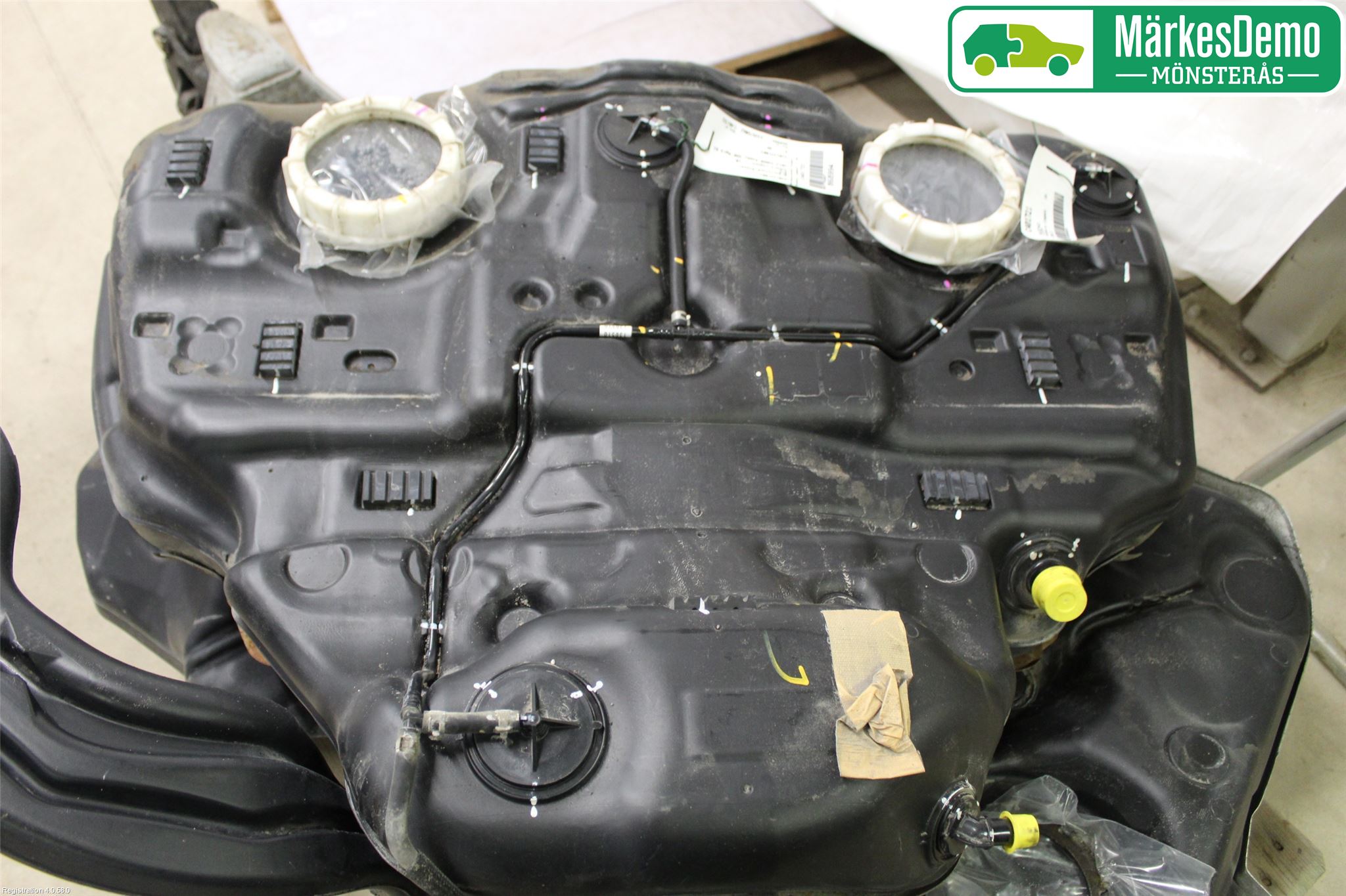 Subaru LEGACY 10-14 Bränsletank Diesel