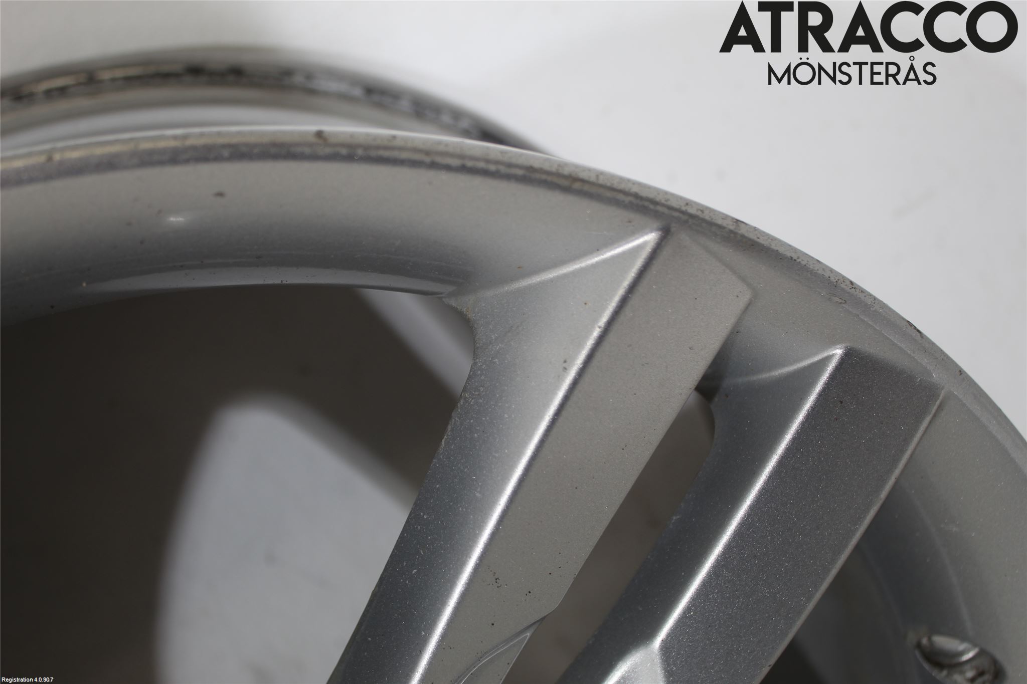 Jaguar XE (X760) 15-24 Fälg Aluminium