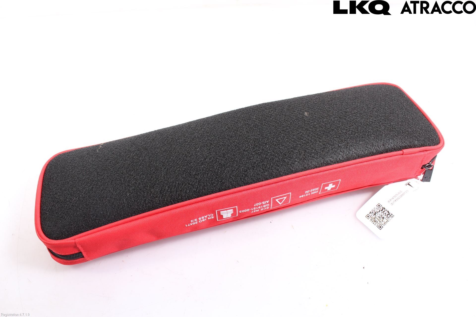 Tesla MODEL Y 21- Varningstriangel