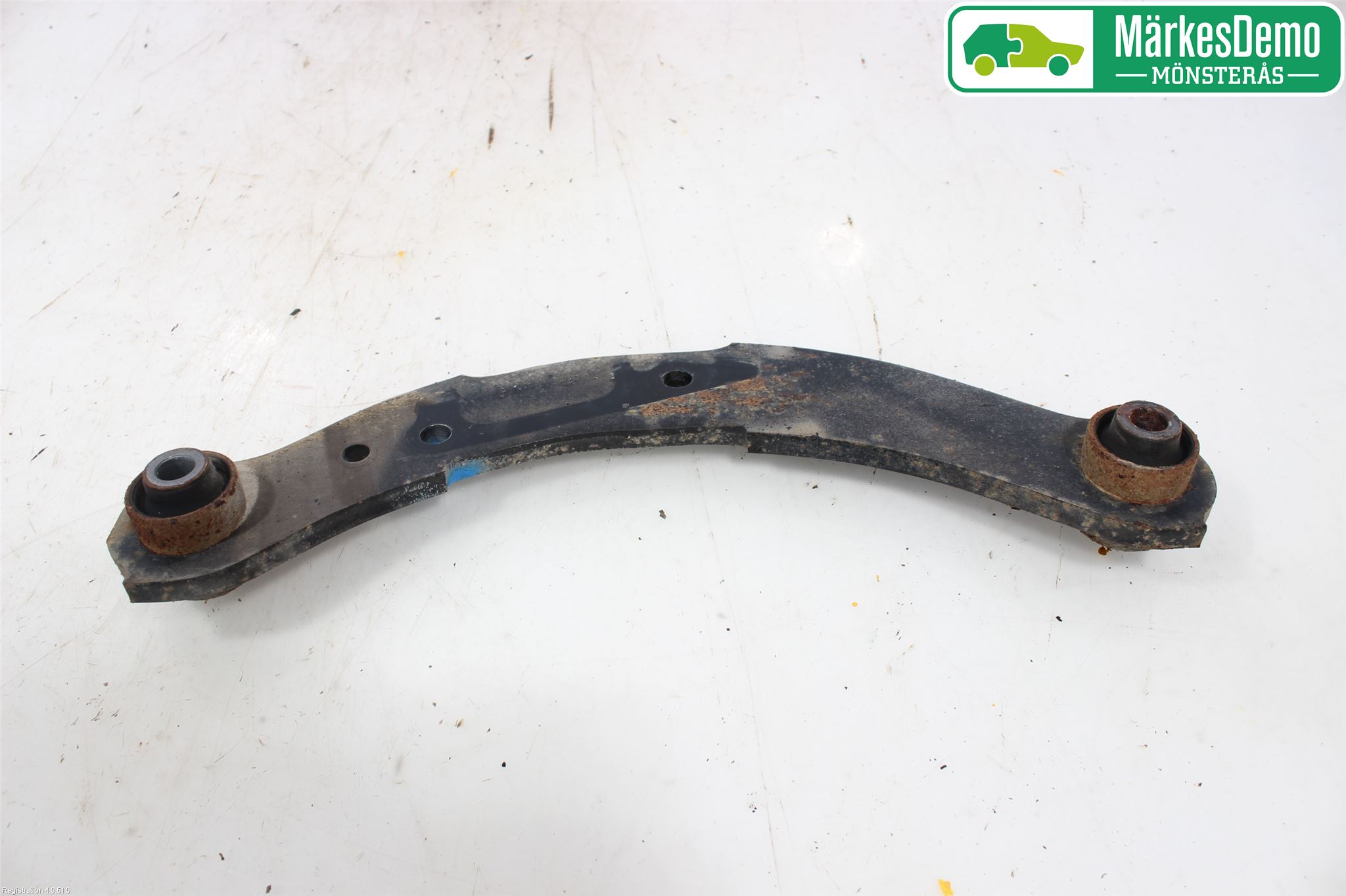 Mitsubishi OUTLANDER 13-21 Bärarm Bak Höger