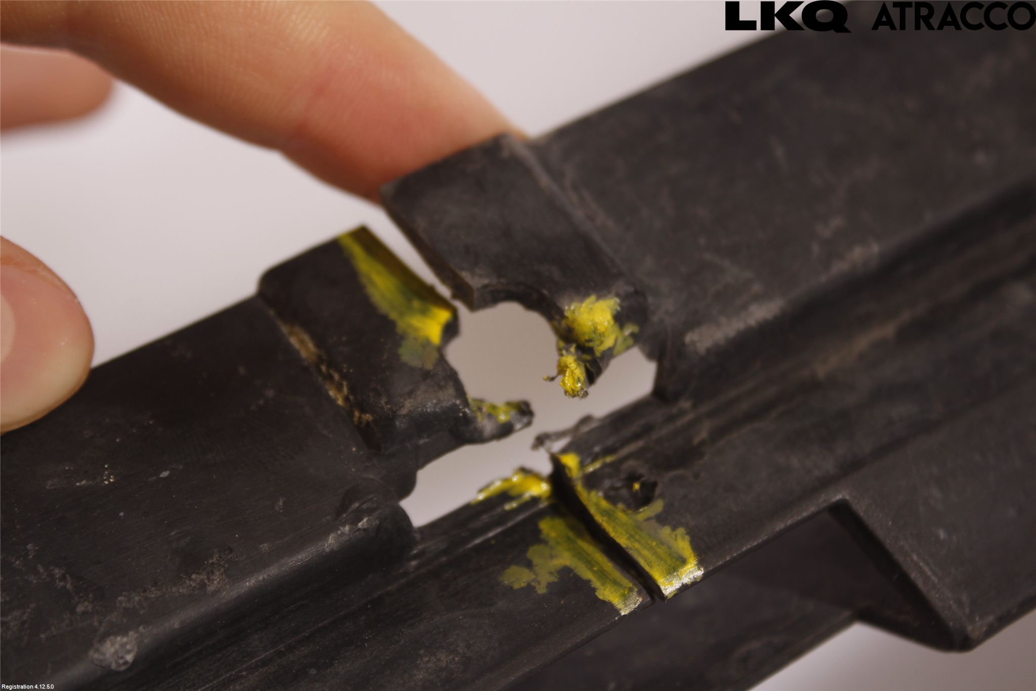 Volvo XC70 05-07 Stötfångardel Fram Mitt