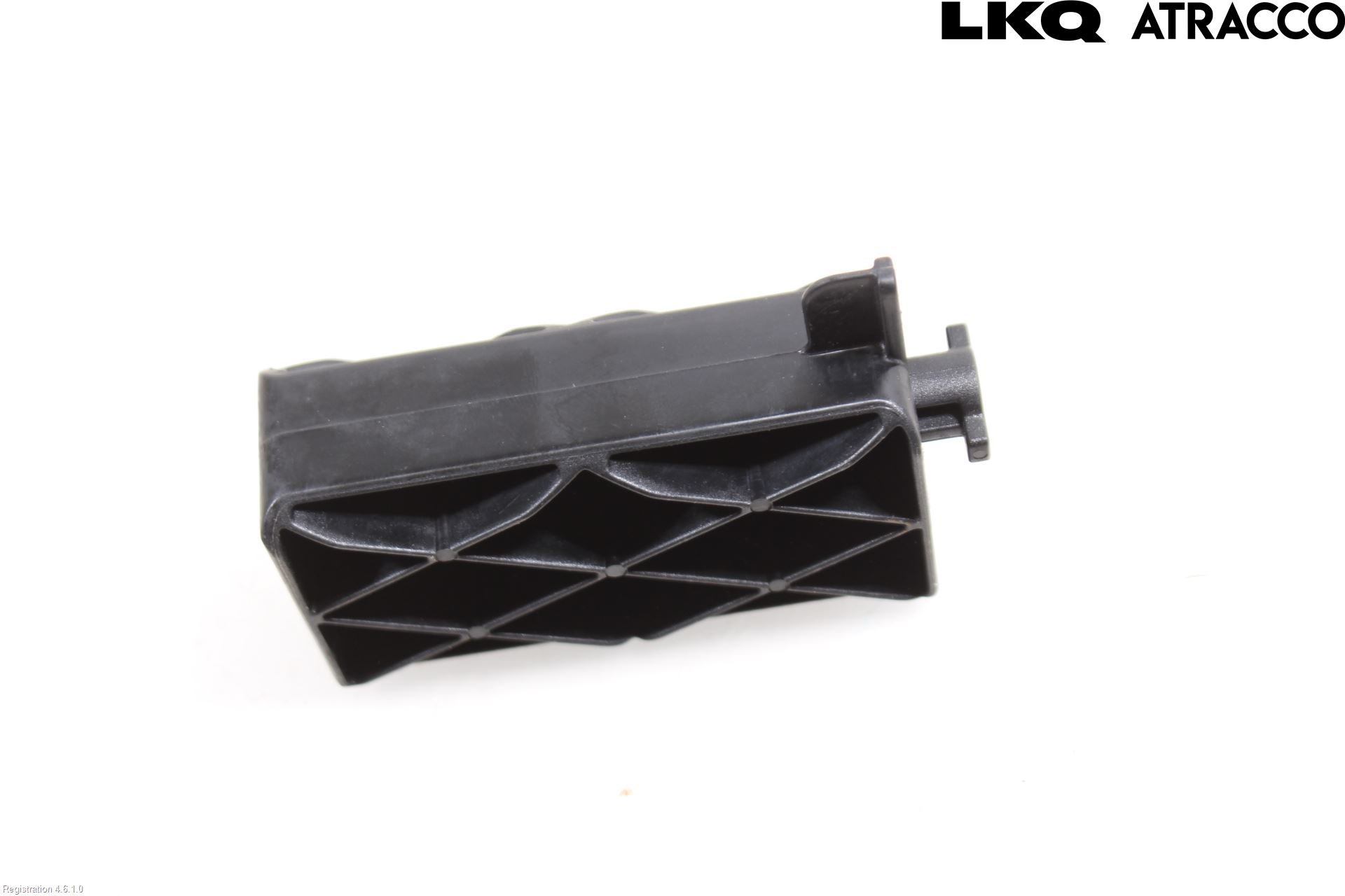 Volvo V70 08-13 Kylarfäste-Ram-Balk