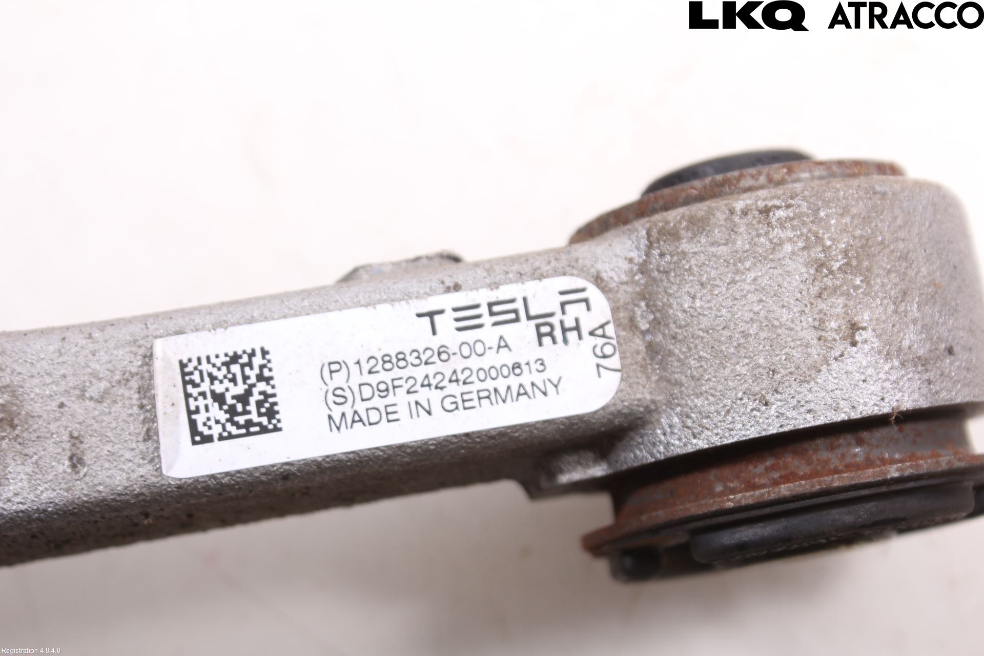 Tesla MODEL Y 21- Bärarm Fram Övre Hö