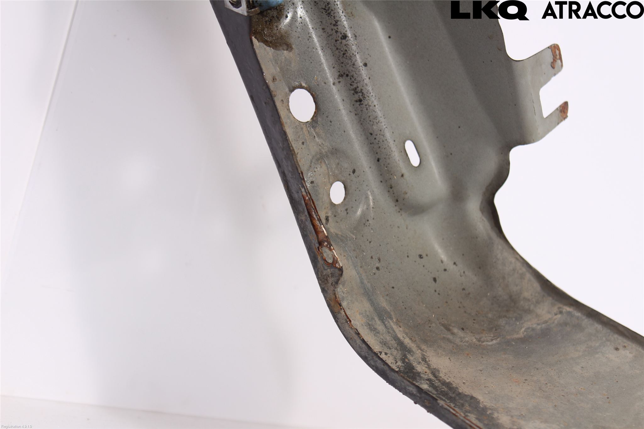 Dacia DUSTER 18-24 Skärm Fram Höger