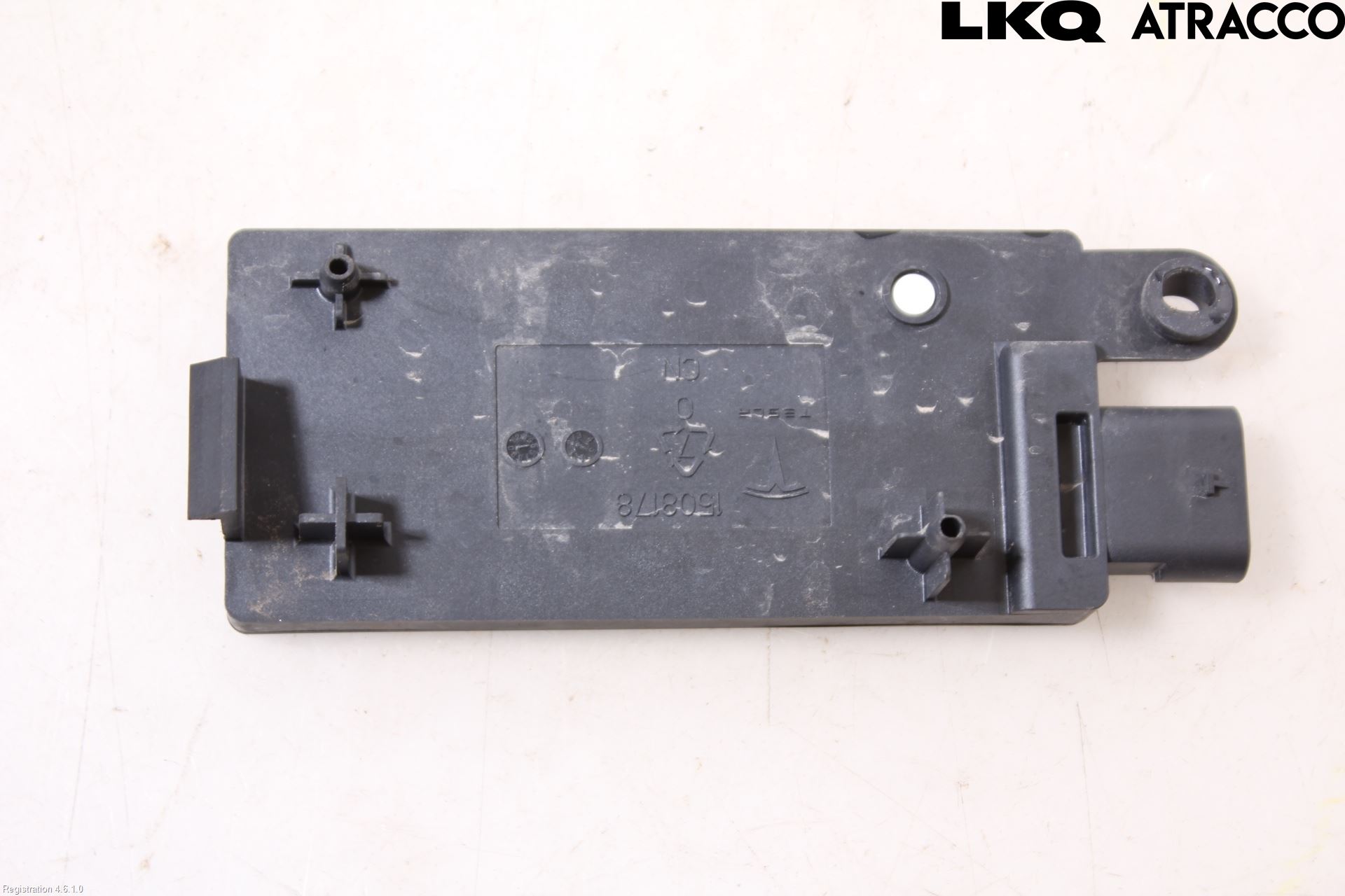 Tesla MODEL Y 21- Antenn