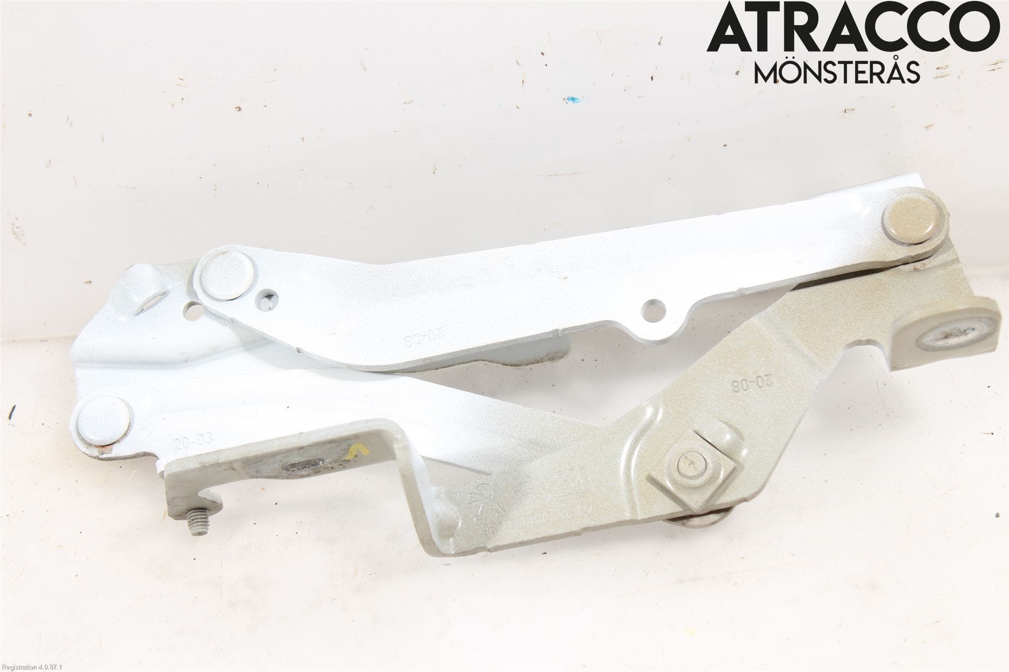 Peugeot 5008 17-24 Huvgångjärn